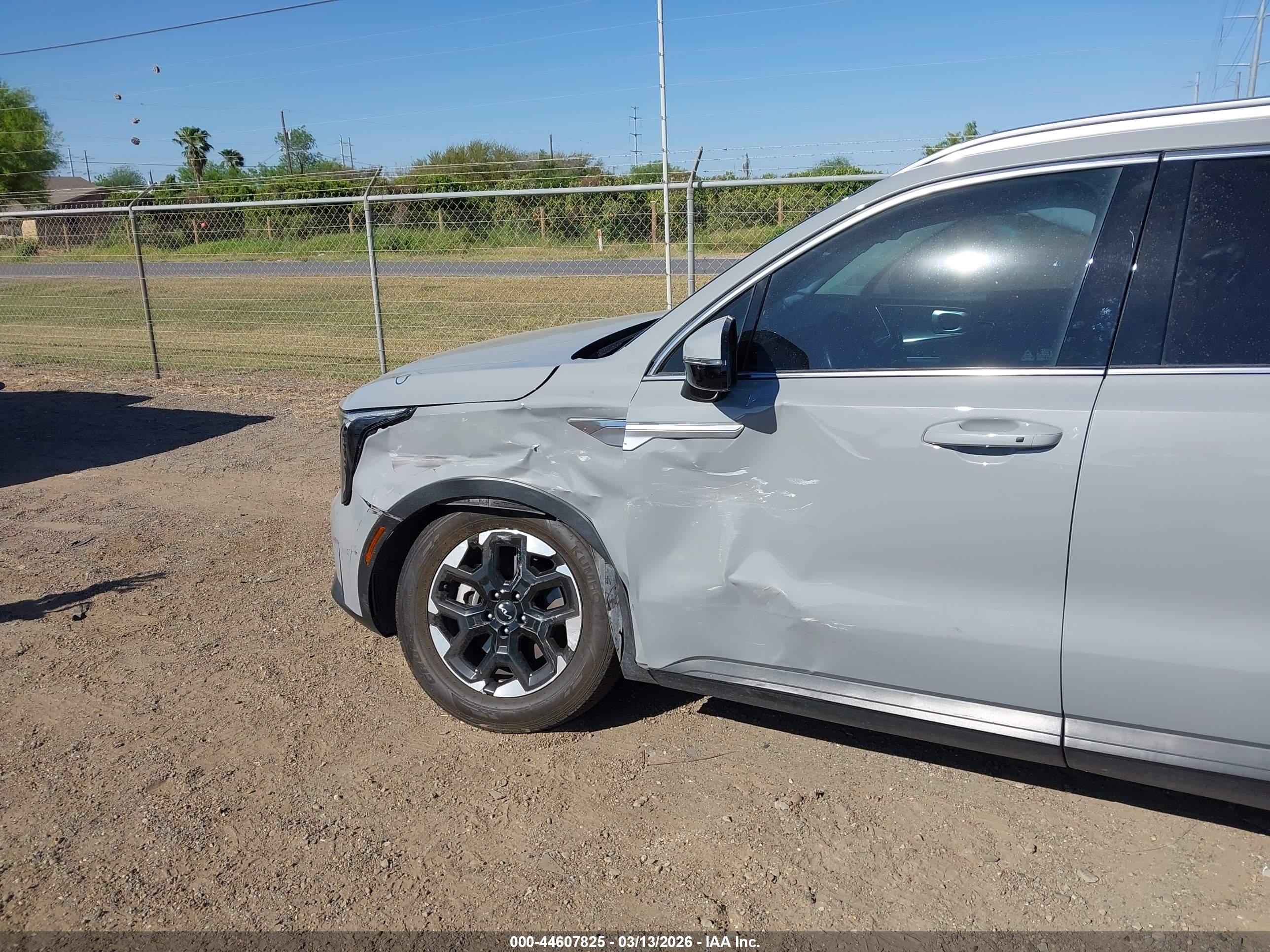 KIA SORENTO image 6