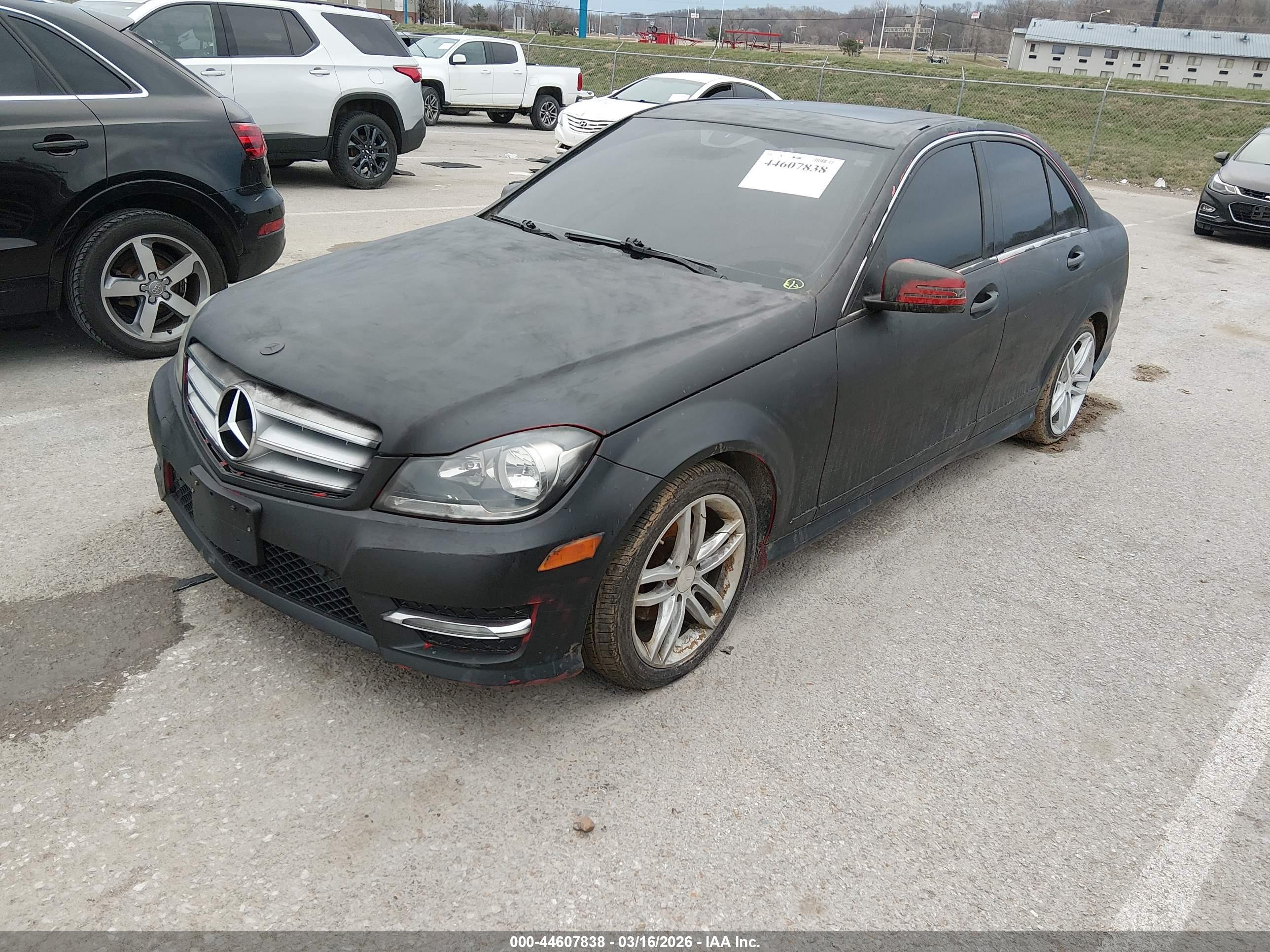 MERCEDES-BENZ C image 2
