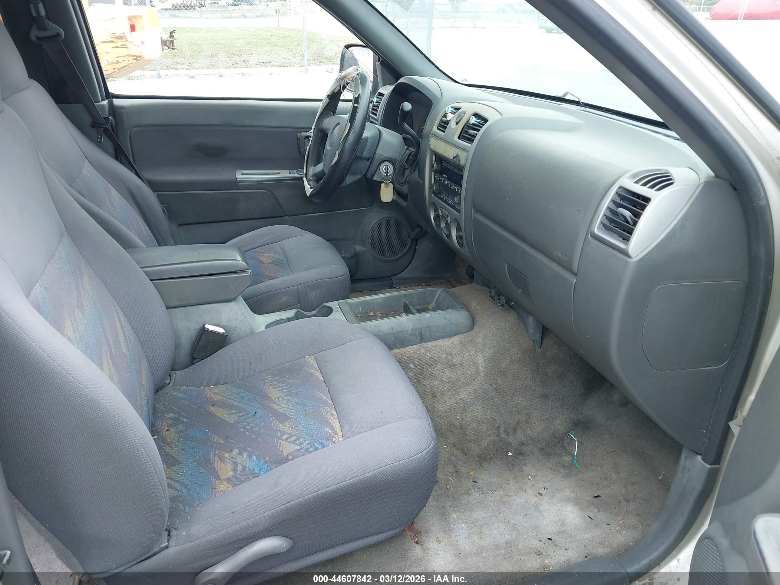 CHEVROLET COLORADO image 5