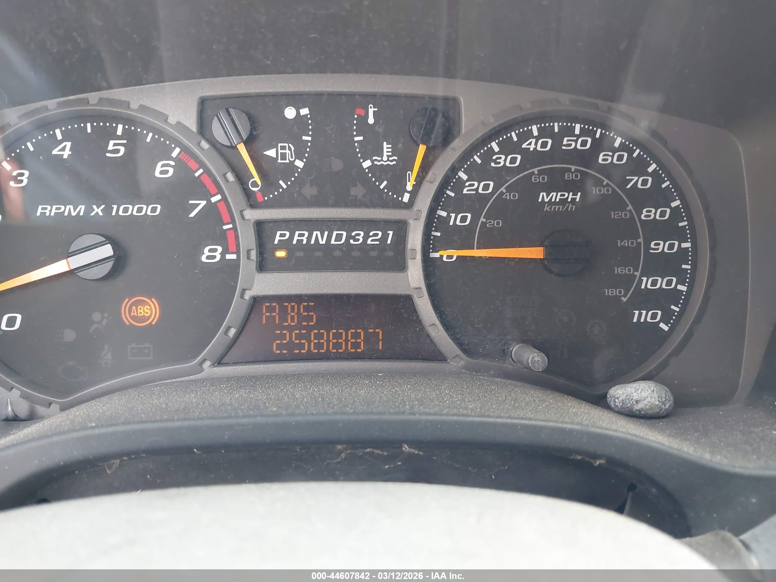 CHEVROLET COLORADO image 7