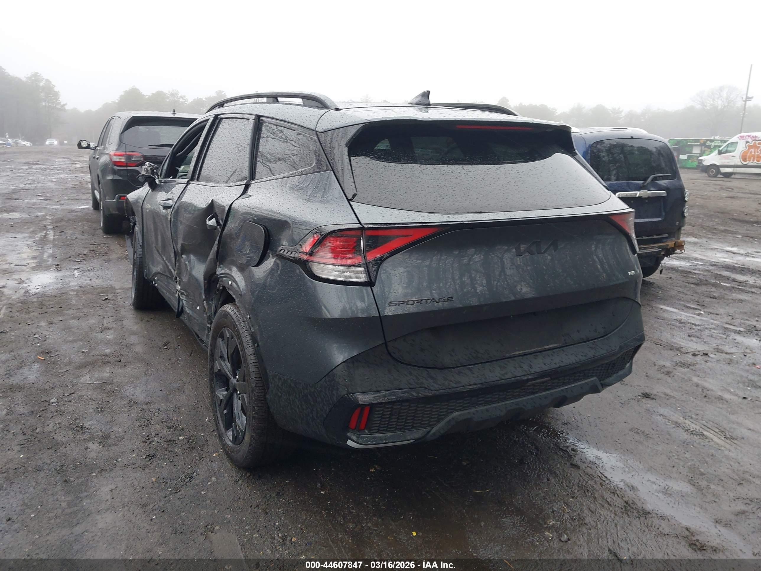 KIA SPORTAGE image 3