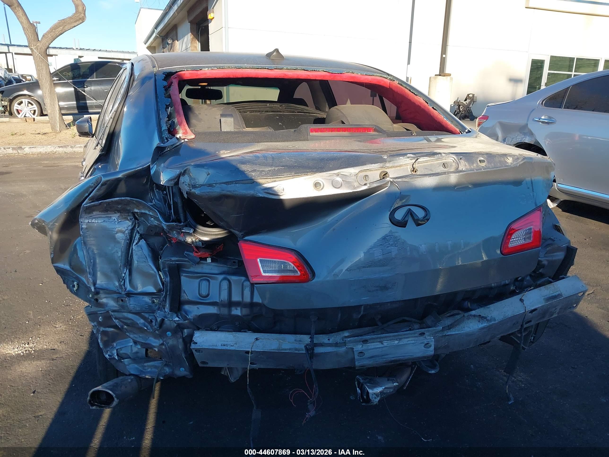 INFINITI G37 image 6