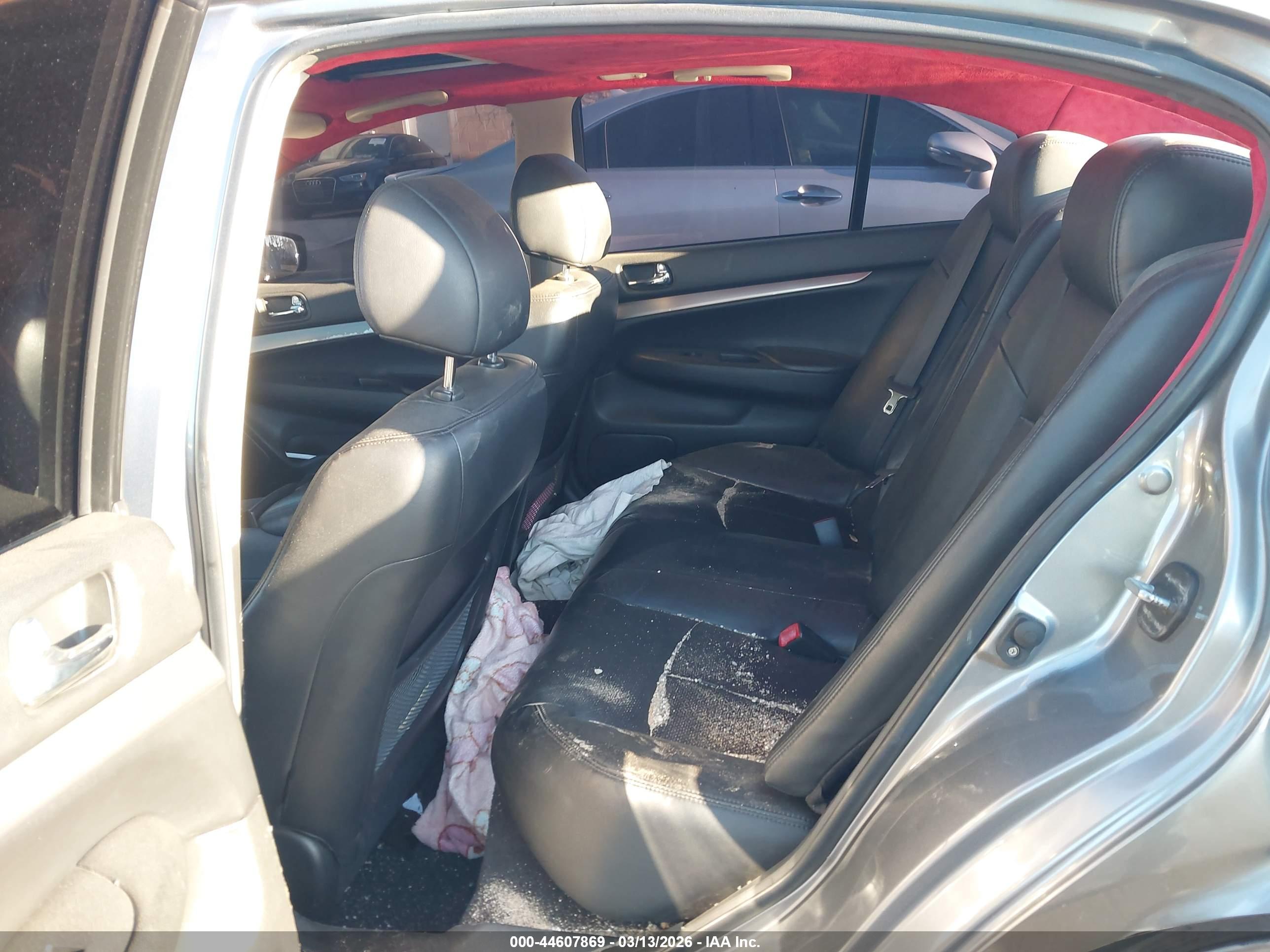INFINITI G37 image 8