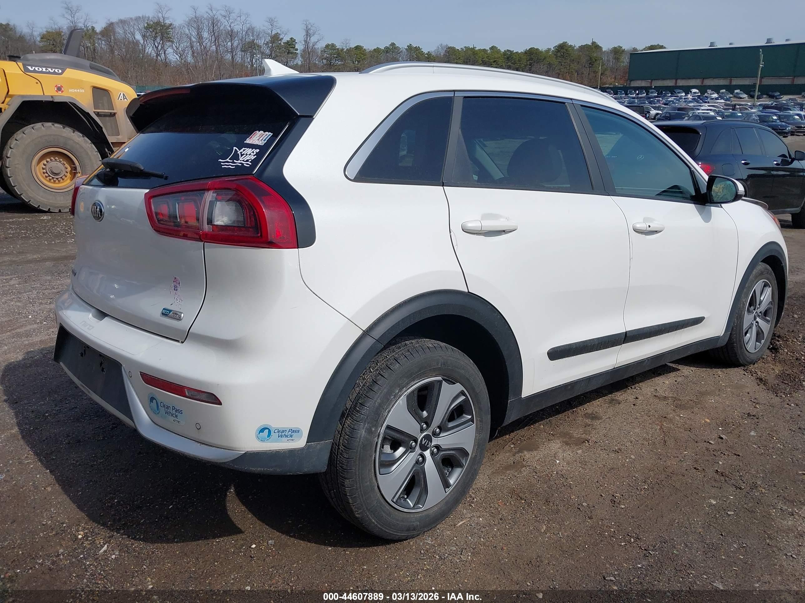 KIA NIRO image 4