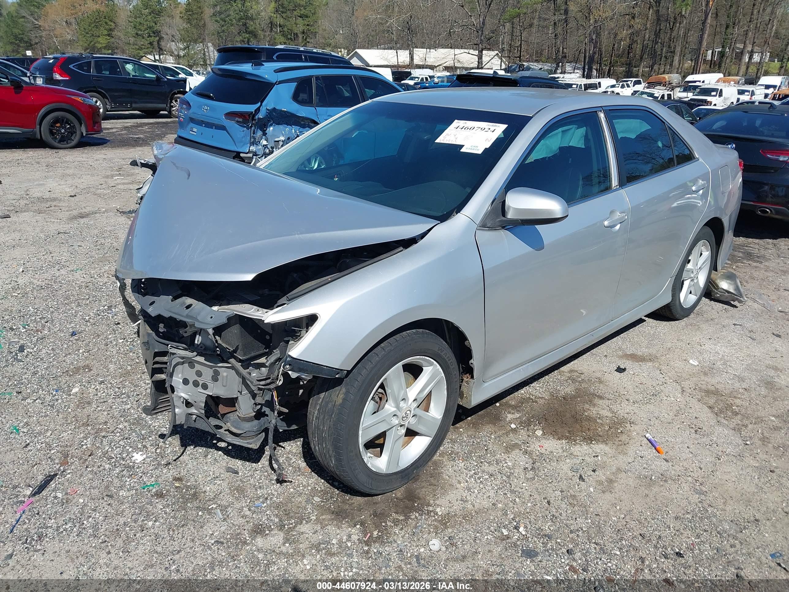 TOYOTA CAMRY image 2