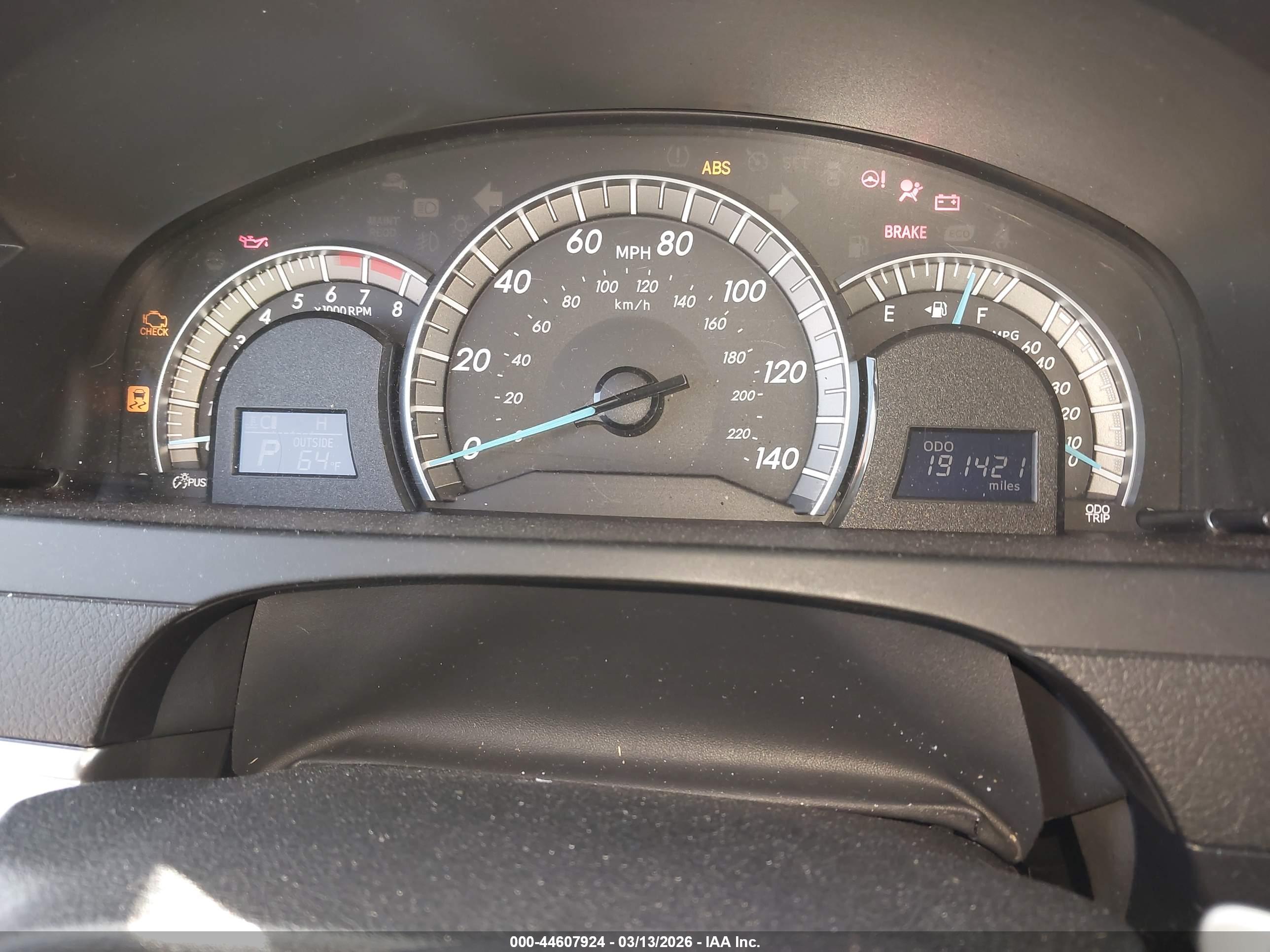 TOYOTA CAMRY image 7
