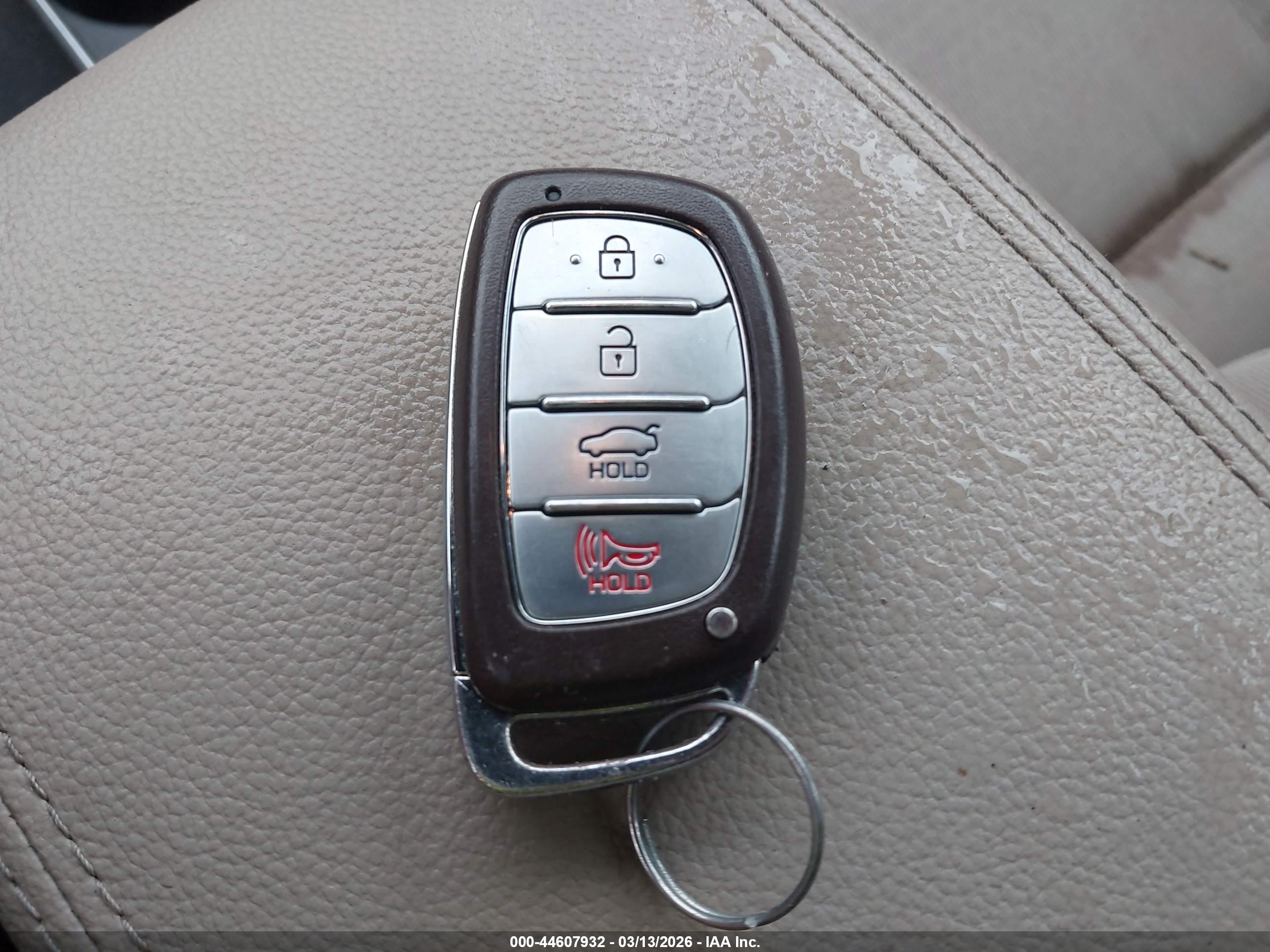 HYUNDAI ELANTRA image 11