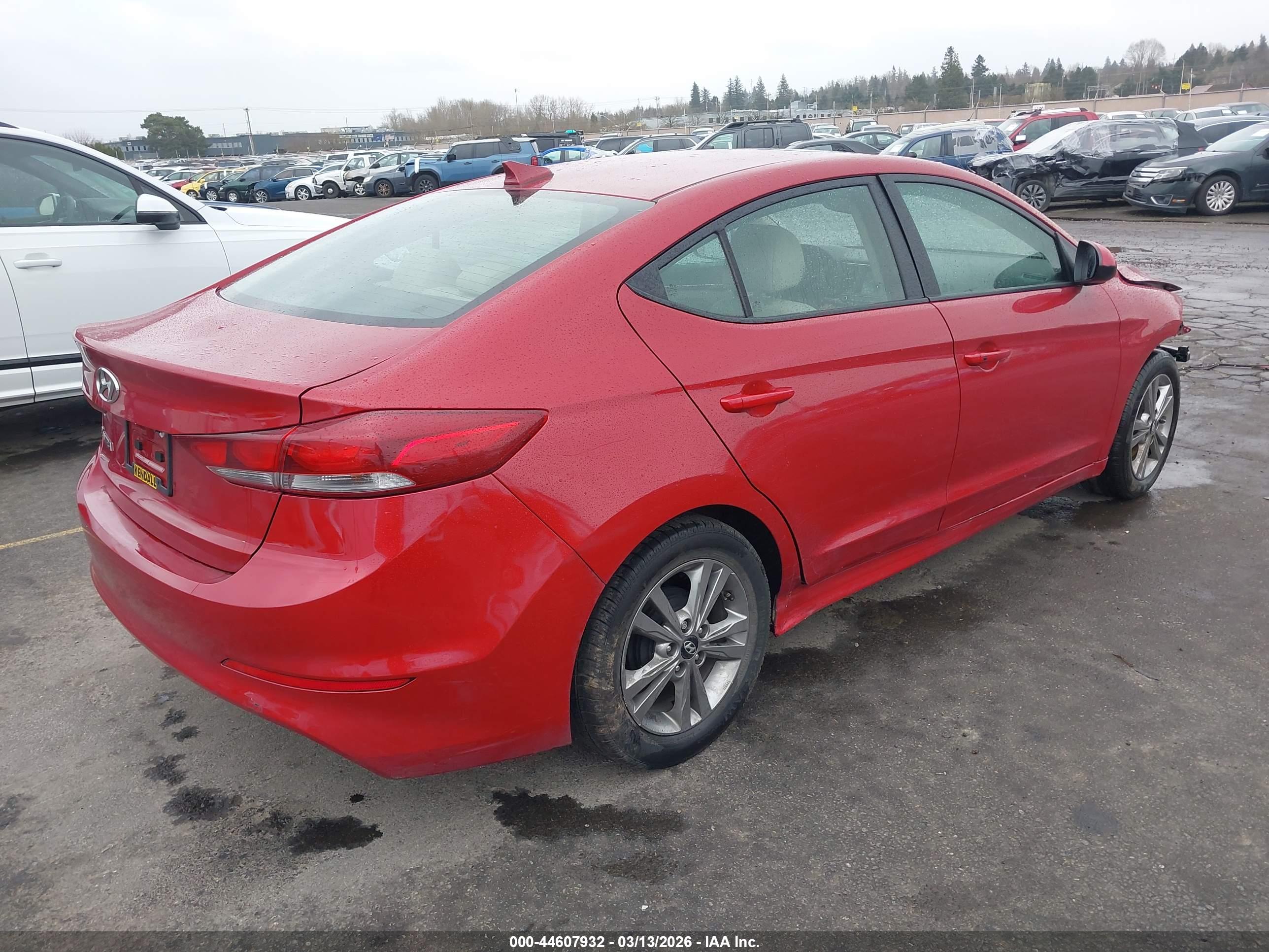 HYUNDAI ELANTRA image 4