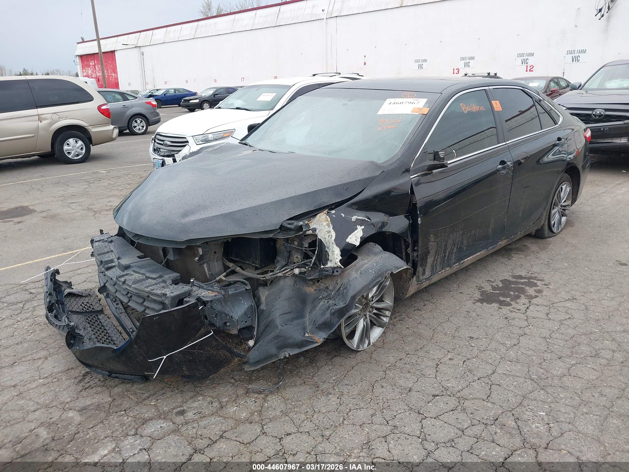 TOYOTA CAMRY image 2