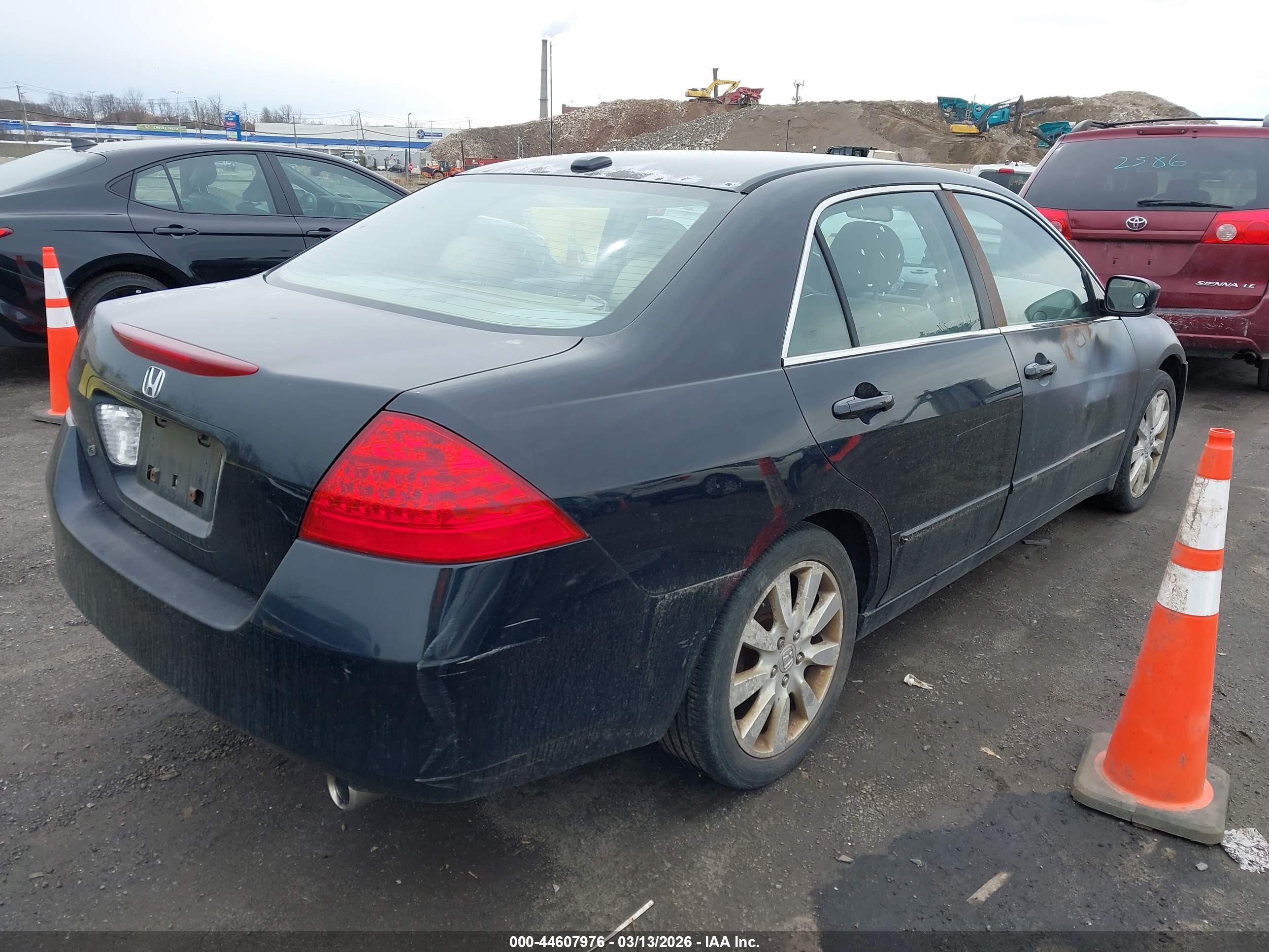 HONDA ACCORD image 4