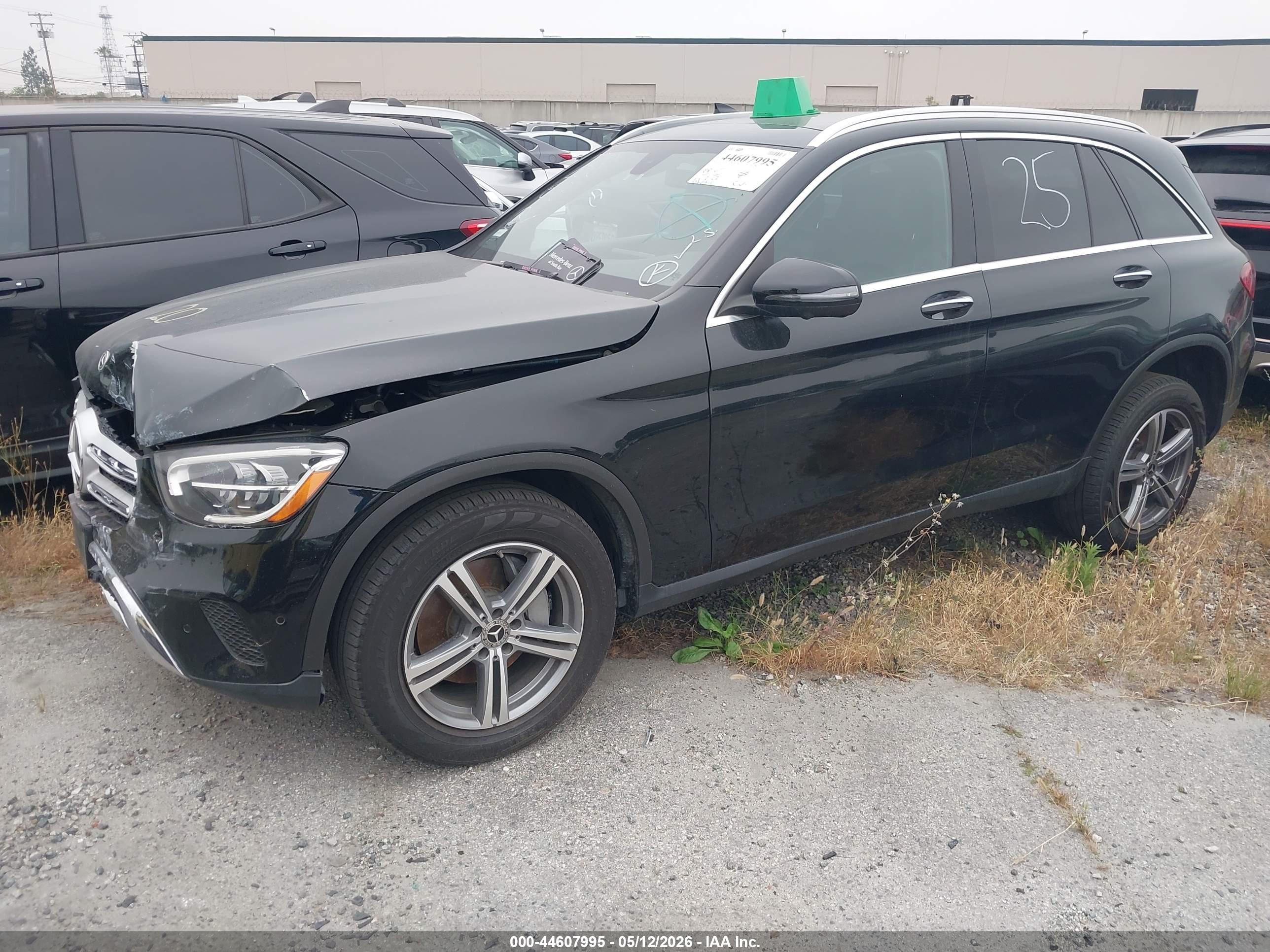 MERCEDES-BENZ GLC image 2