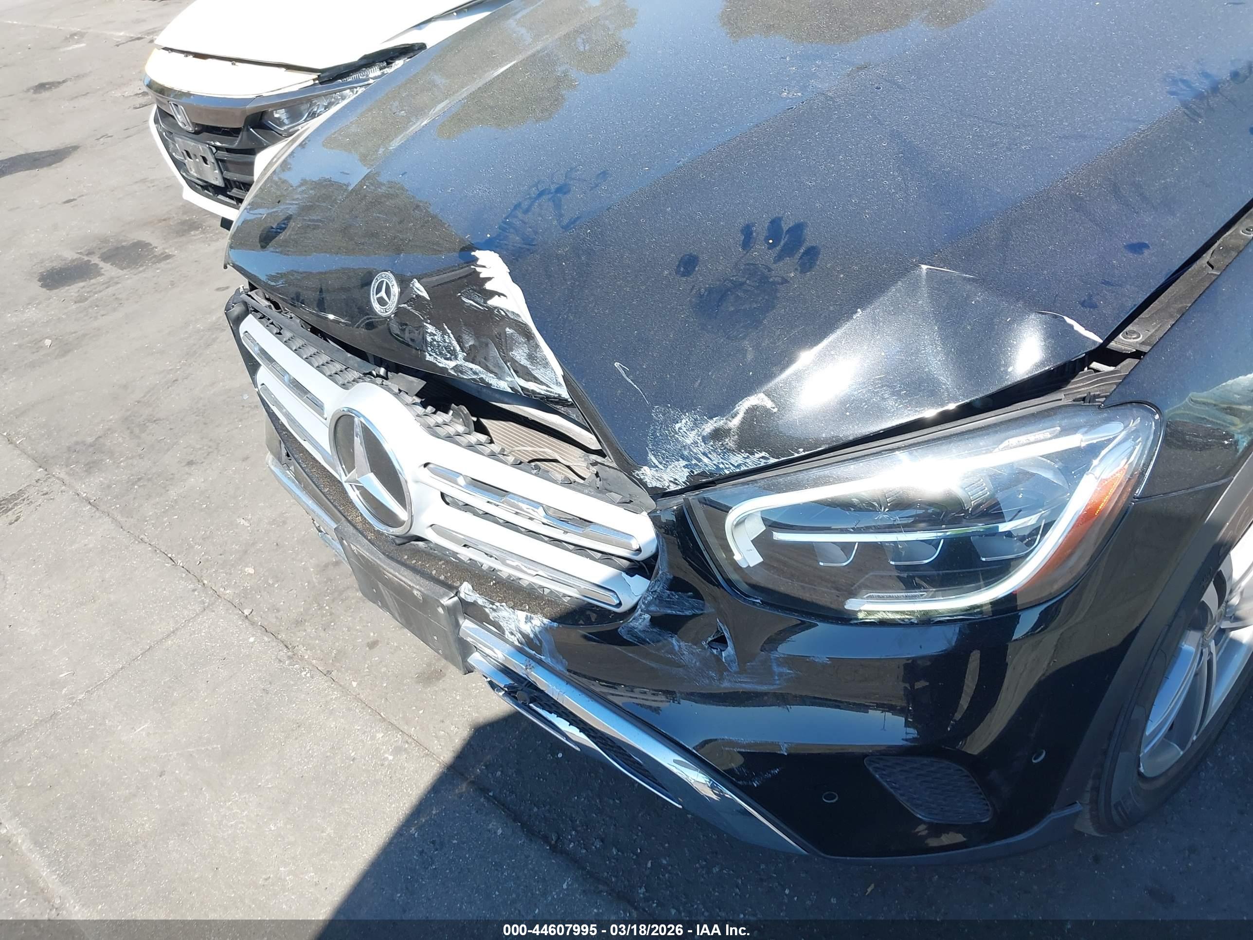 MERCEDES-BENZ GLC image 6