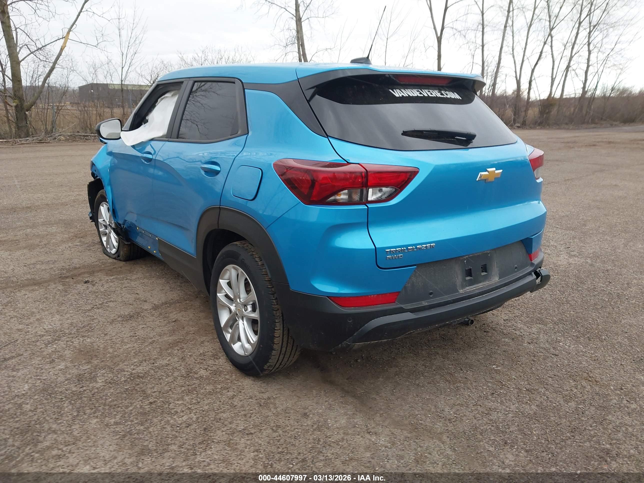 CHEVROLET TRAILBLAZER image 3