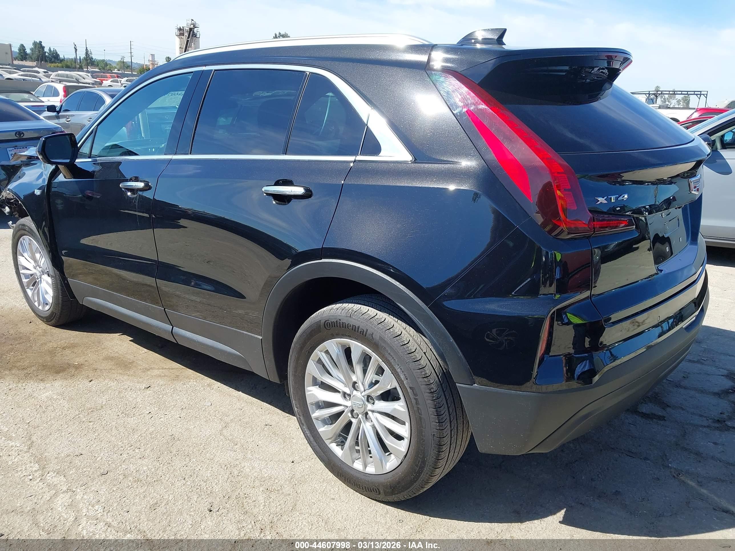 CADILLAC XT4 image 3