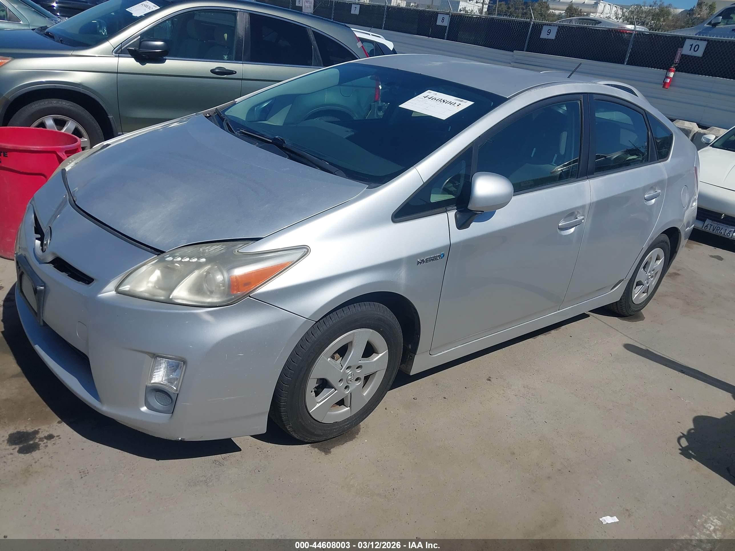 TOYOTA PRIUS image 2