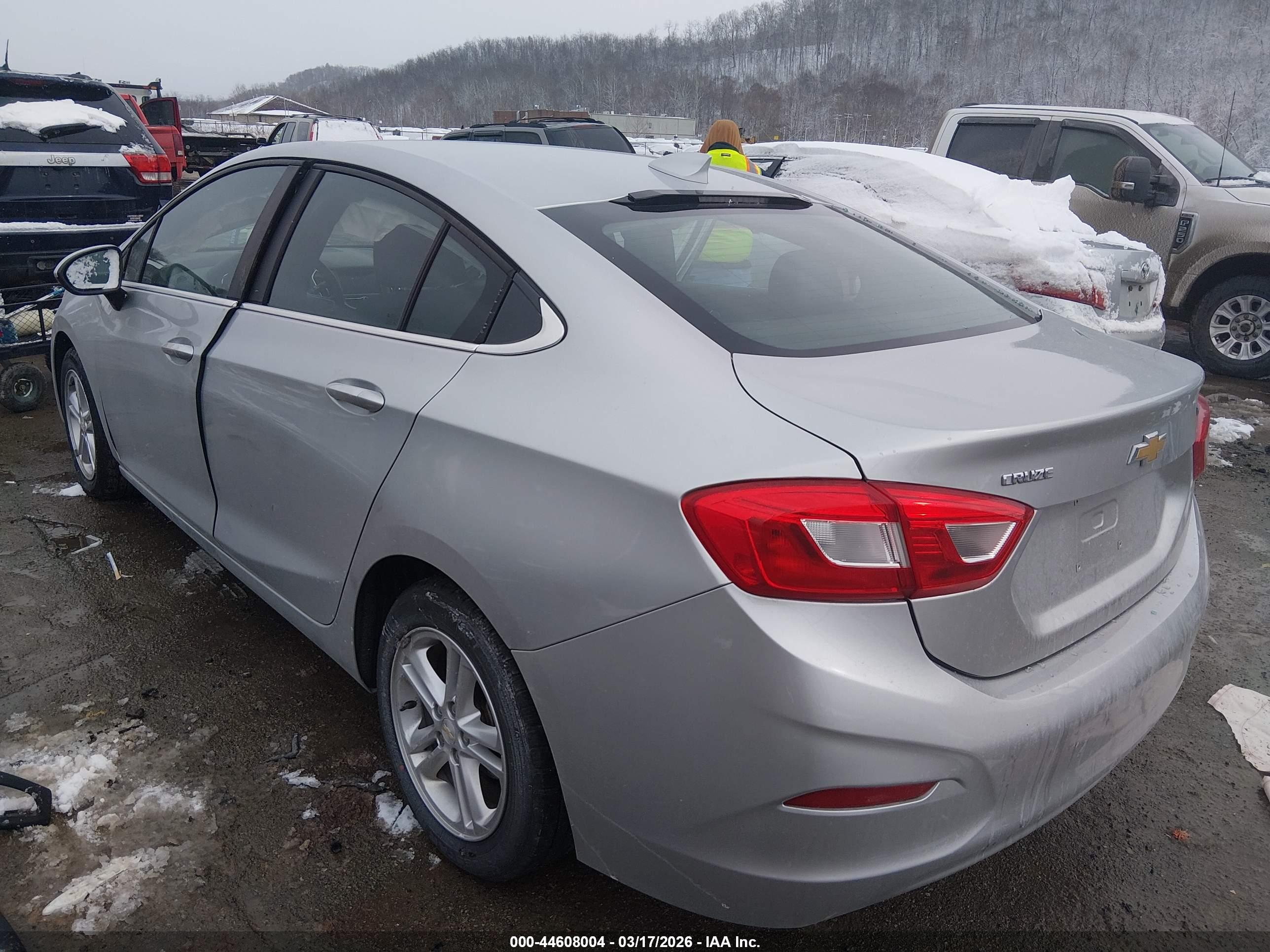 CHEVROLET CRUZE image 3
