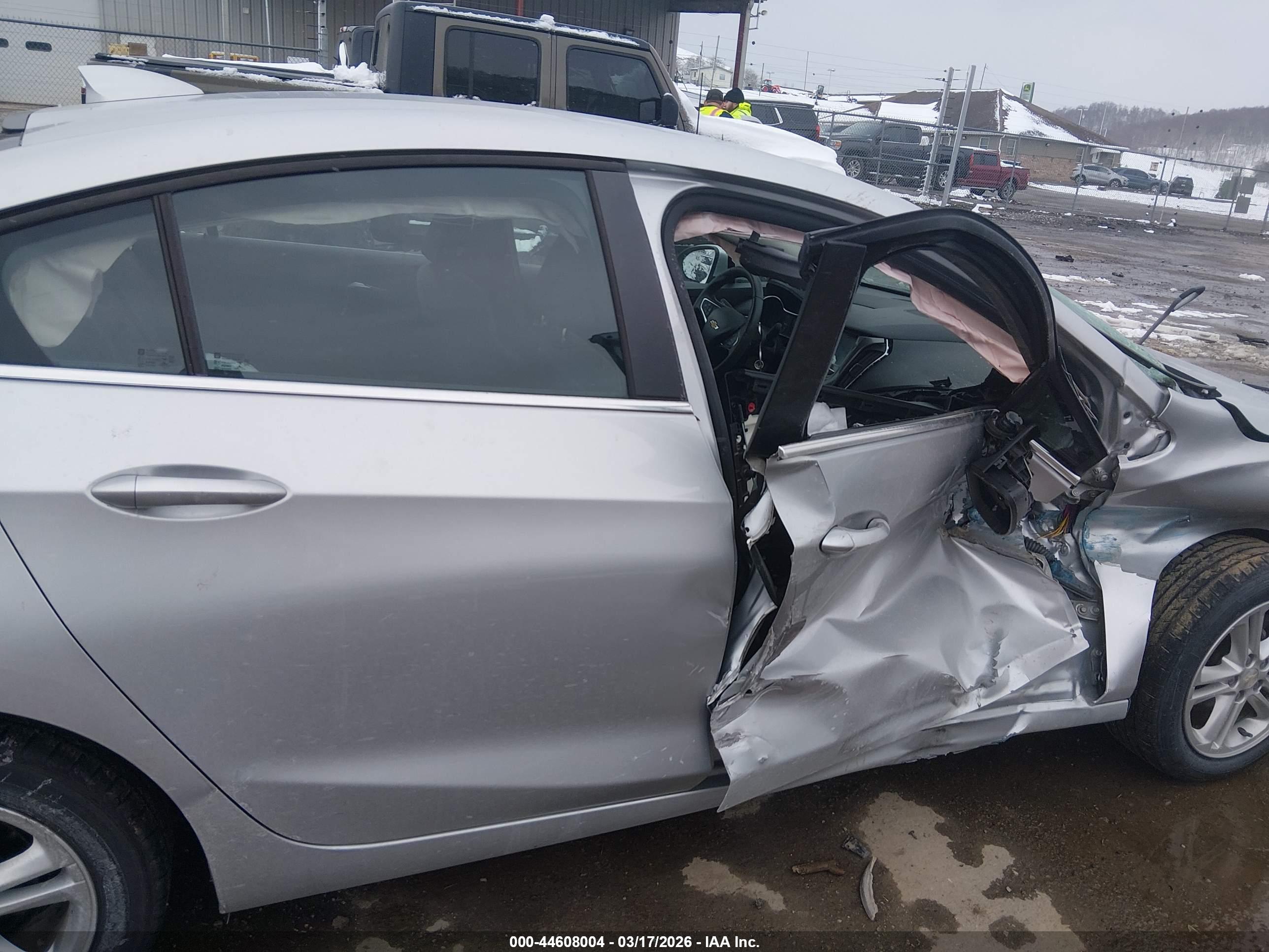 CHEVROLET CRUZE image 6