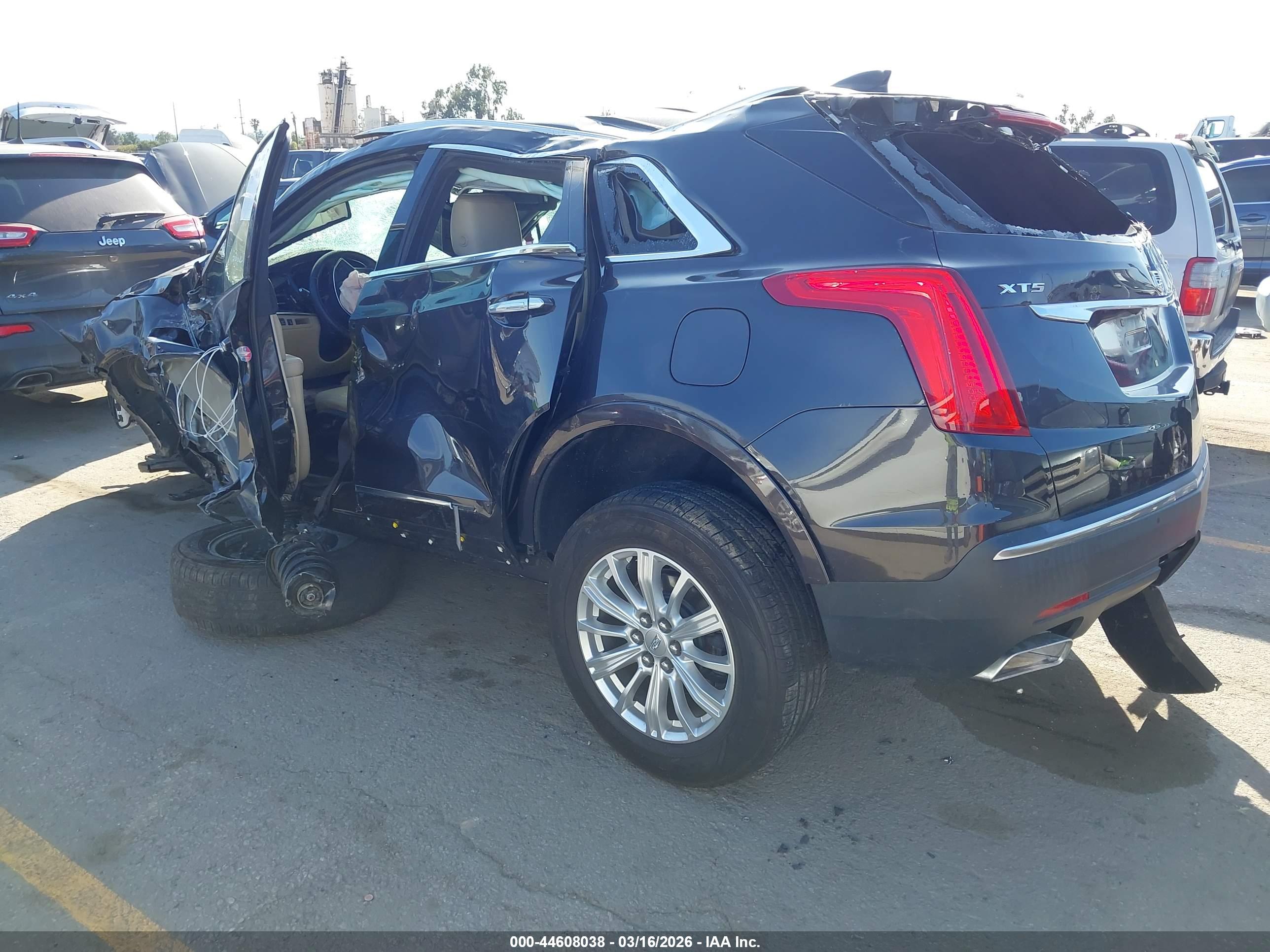 CADILLAC XT5 image 3