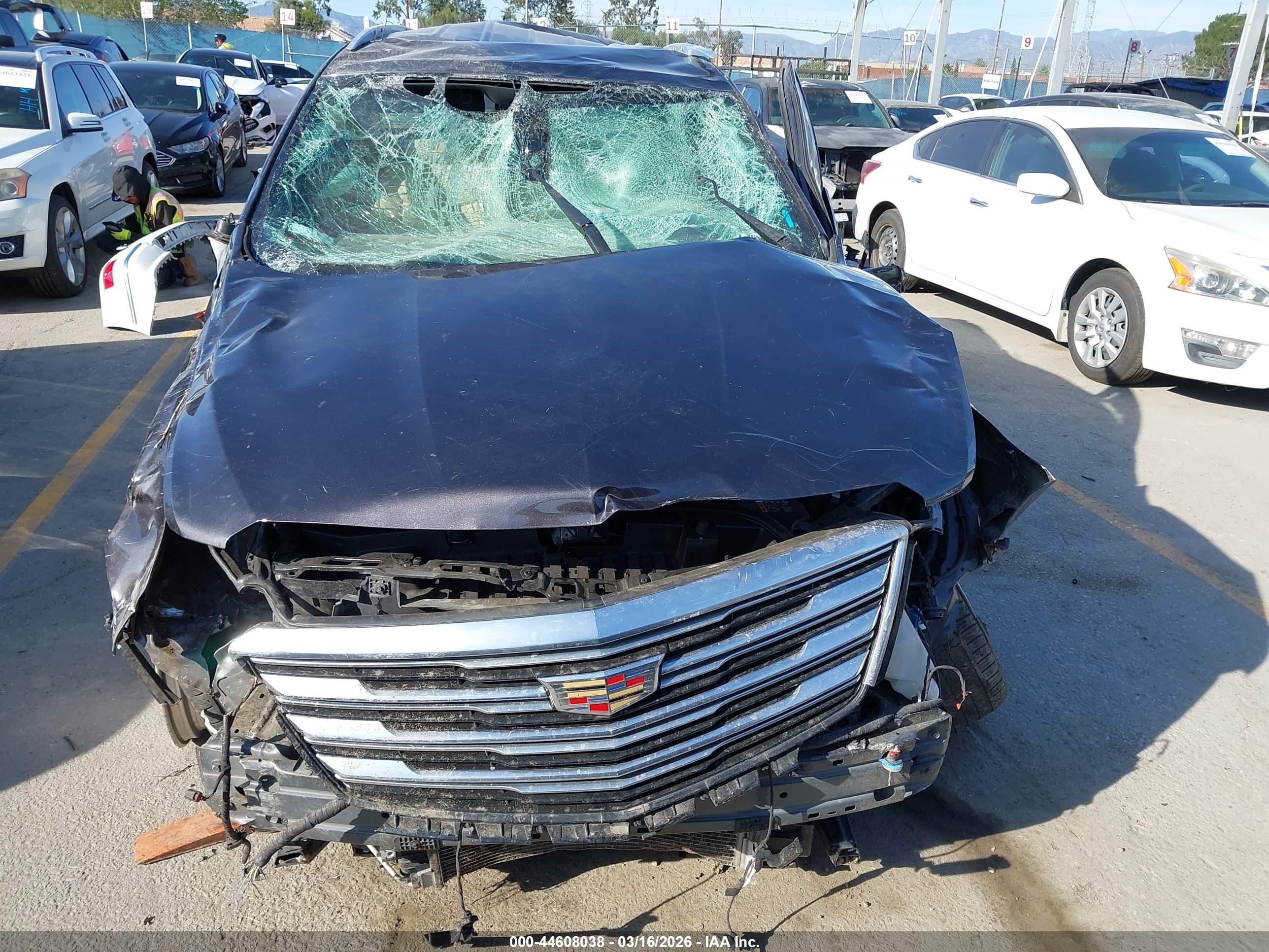 CADILLAC XT5 image 6