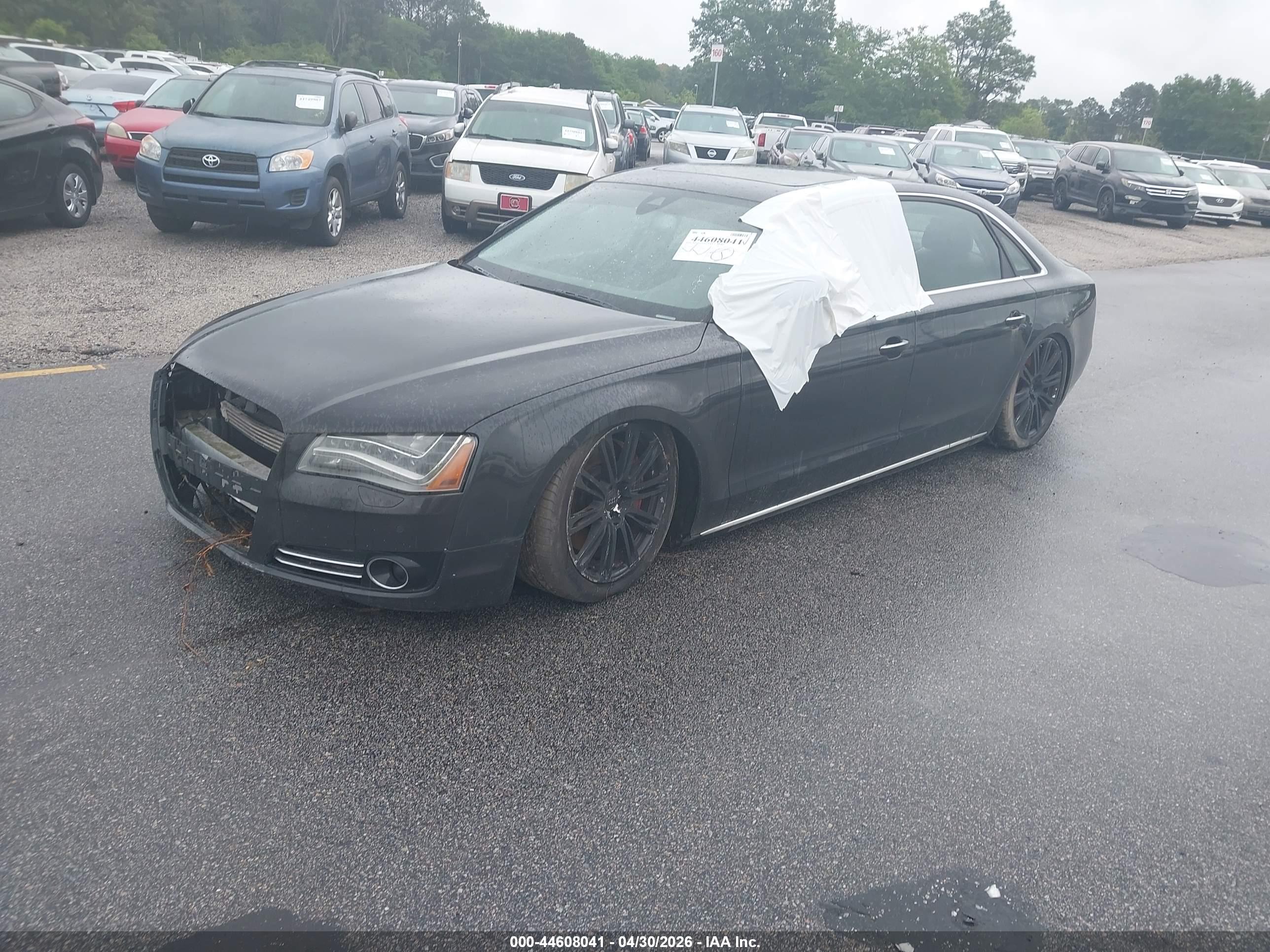 AUDI A8 image 2