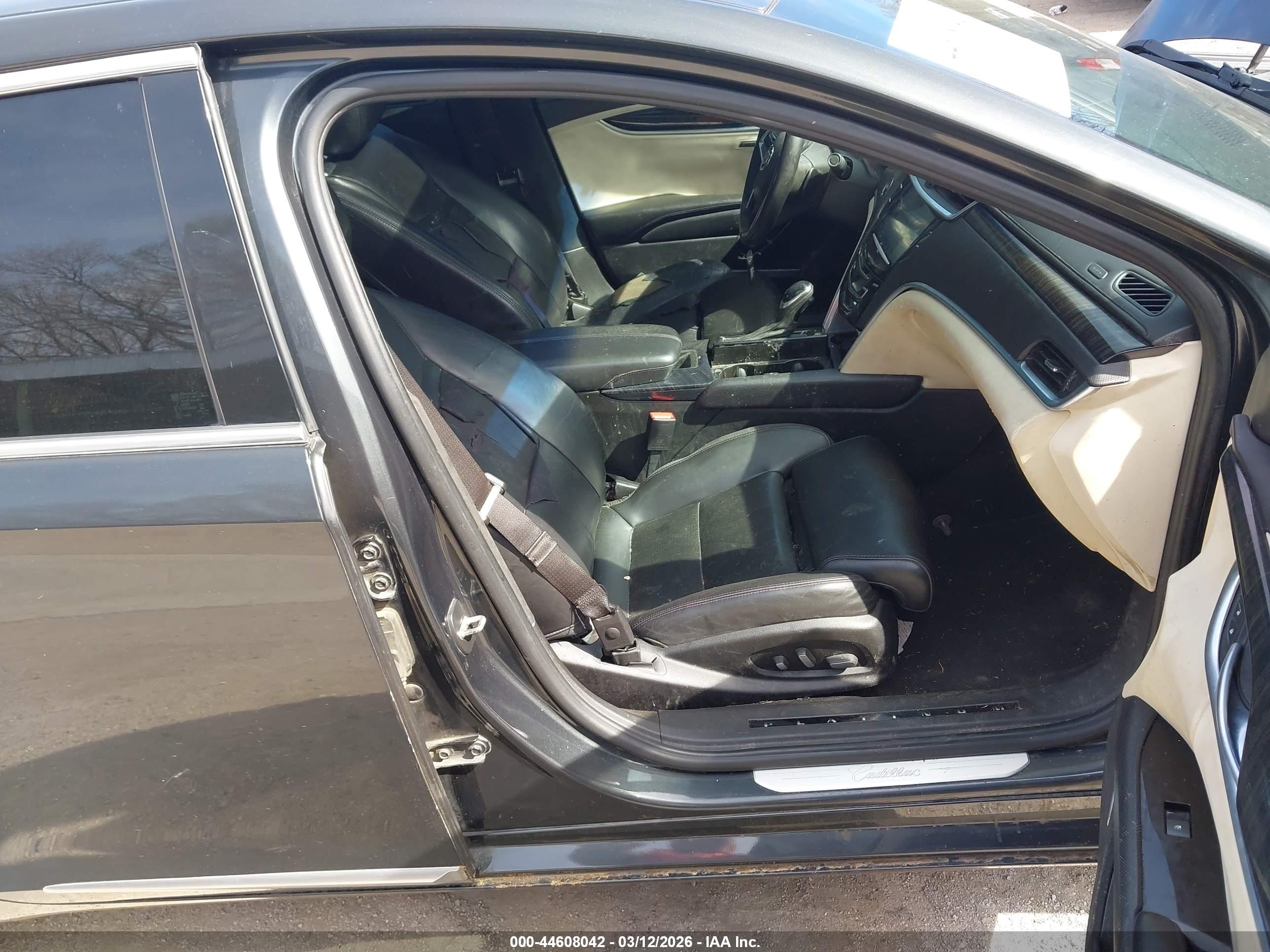 CADILLAC XTS image 5