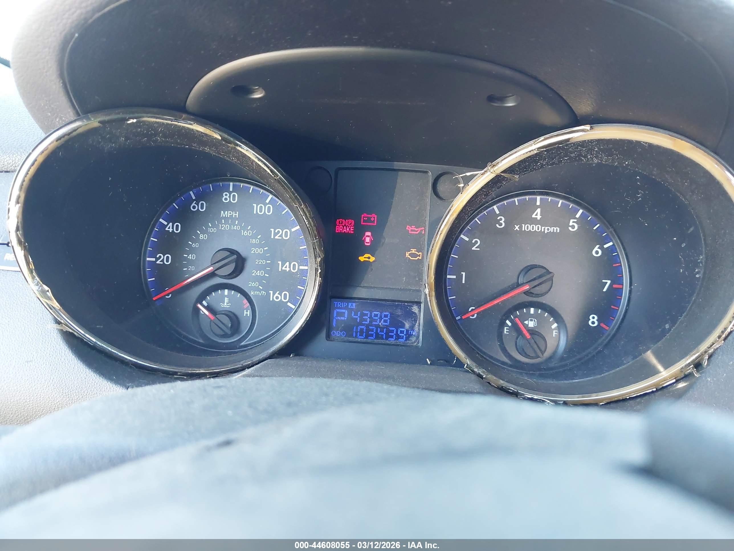 HYUNDAI GENESIS image 7