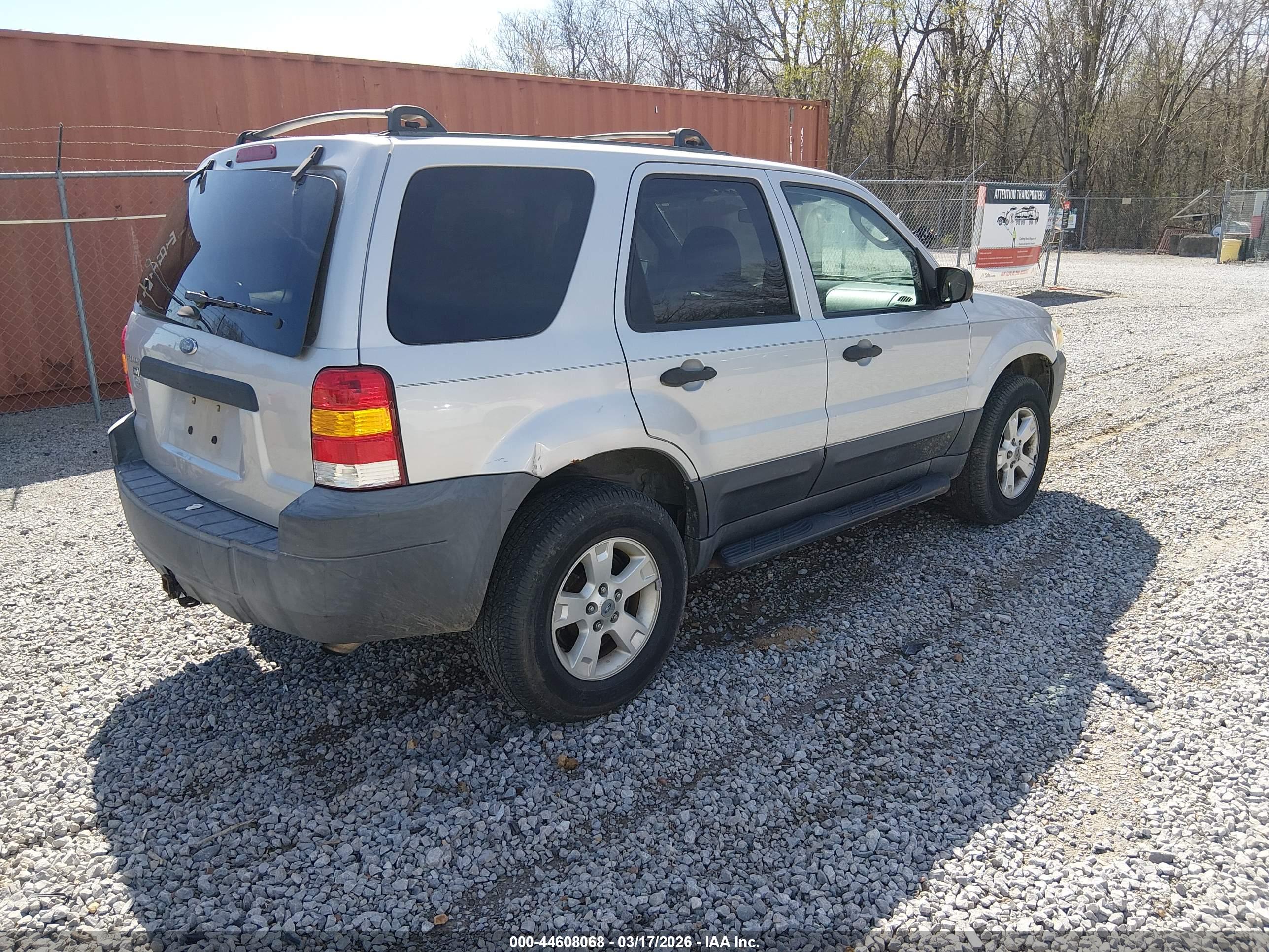 FORD ESCAPE image 4