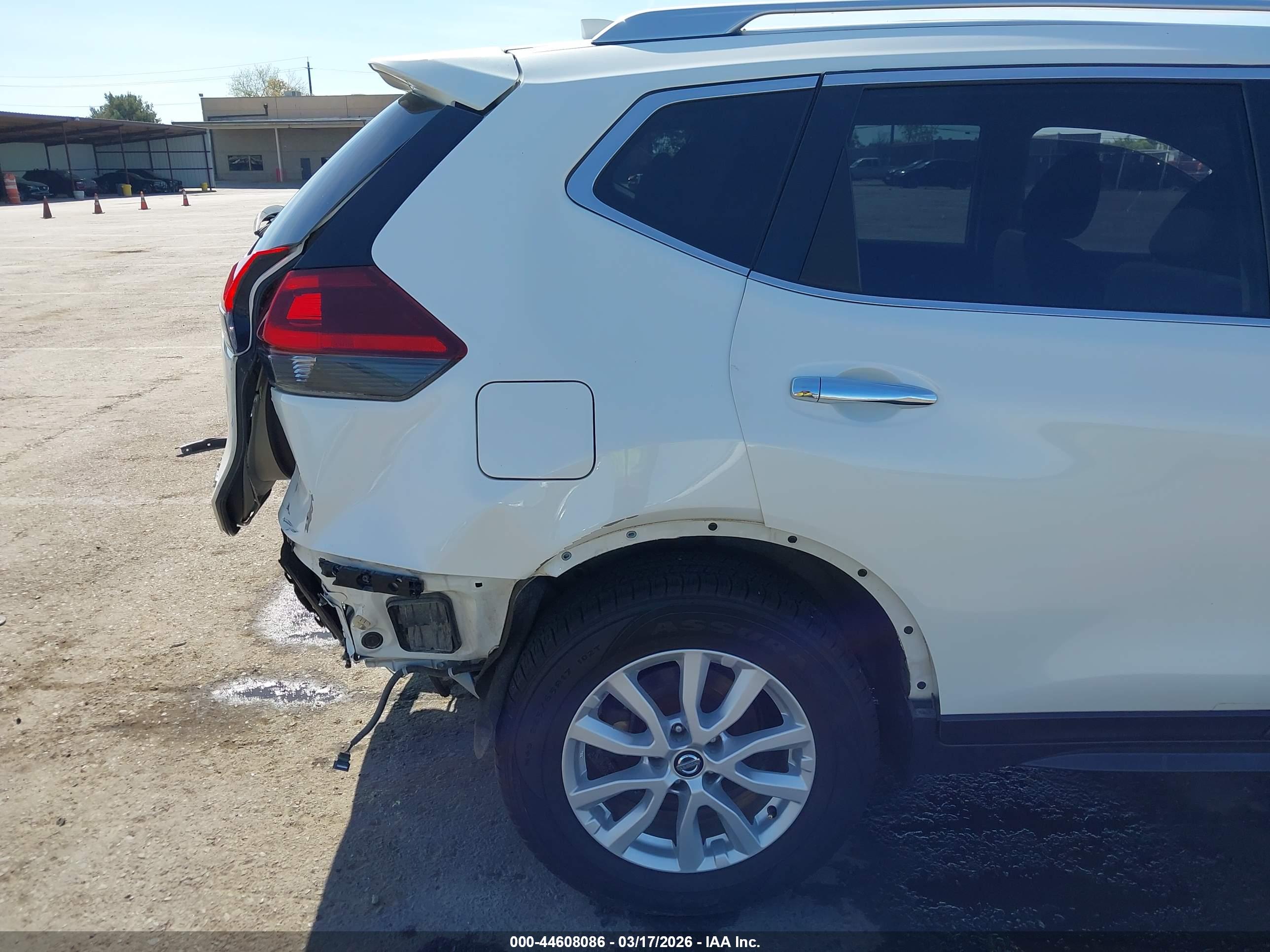 NISSAN ROGUE image 6