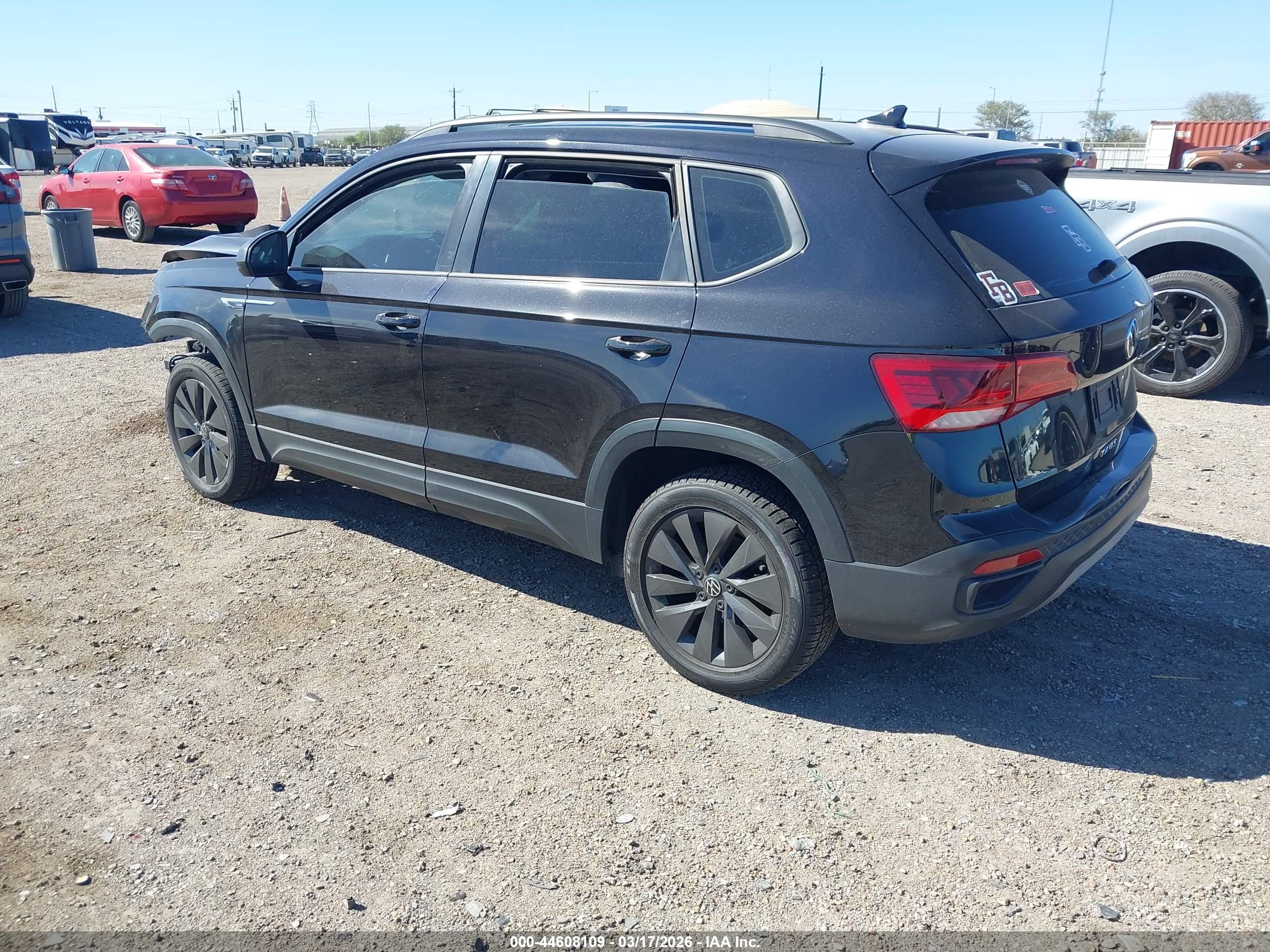 VOLKSWAGEN TAOS image 3