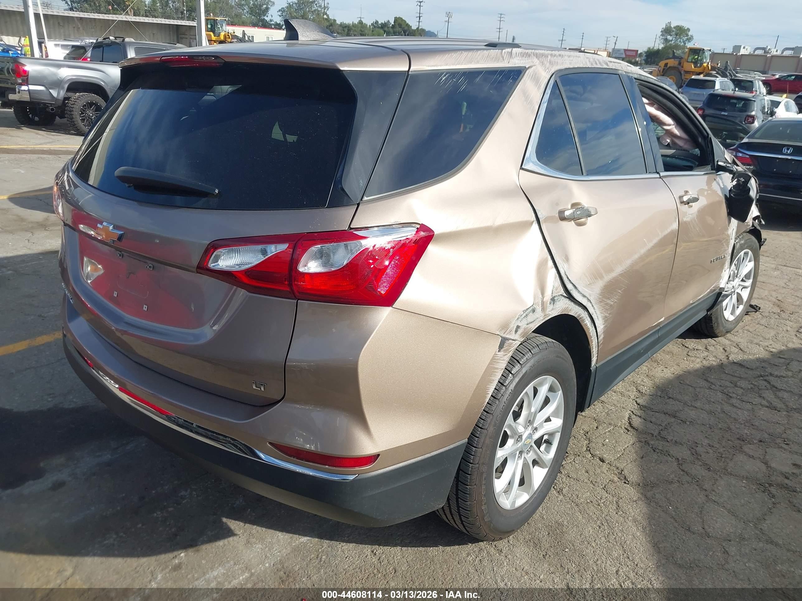 CHEVROLET EQUINOX image 4