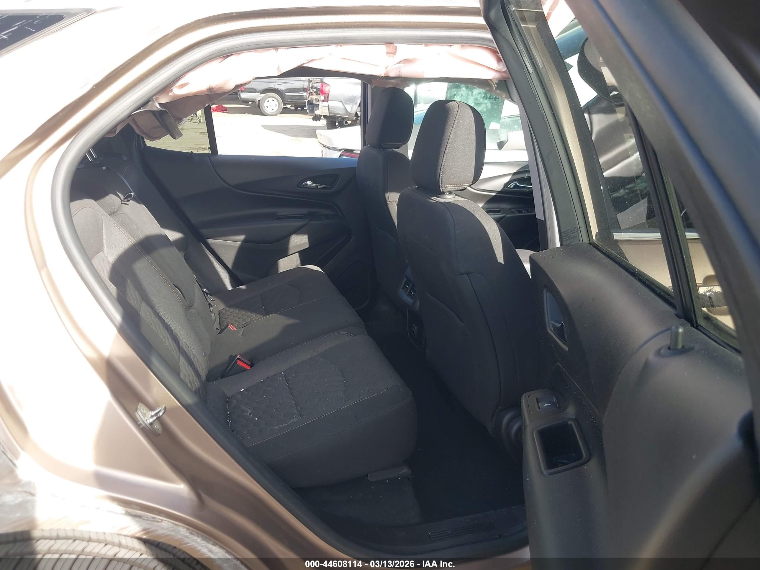 CHEVROLET EQUINOX image 8