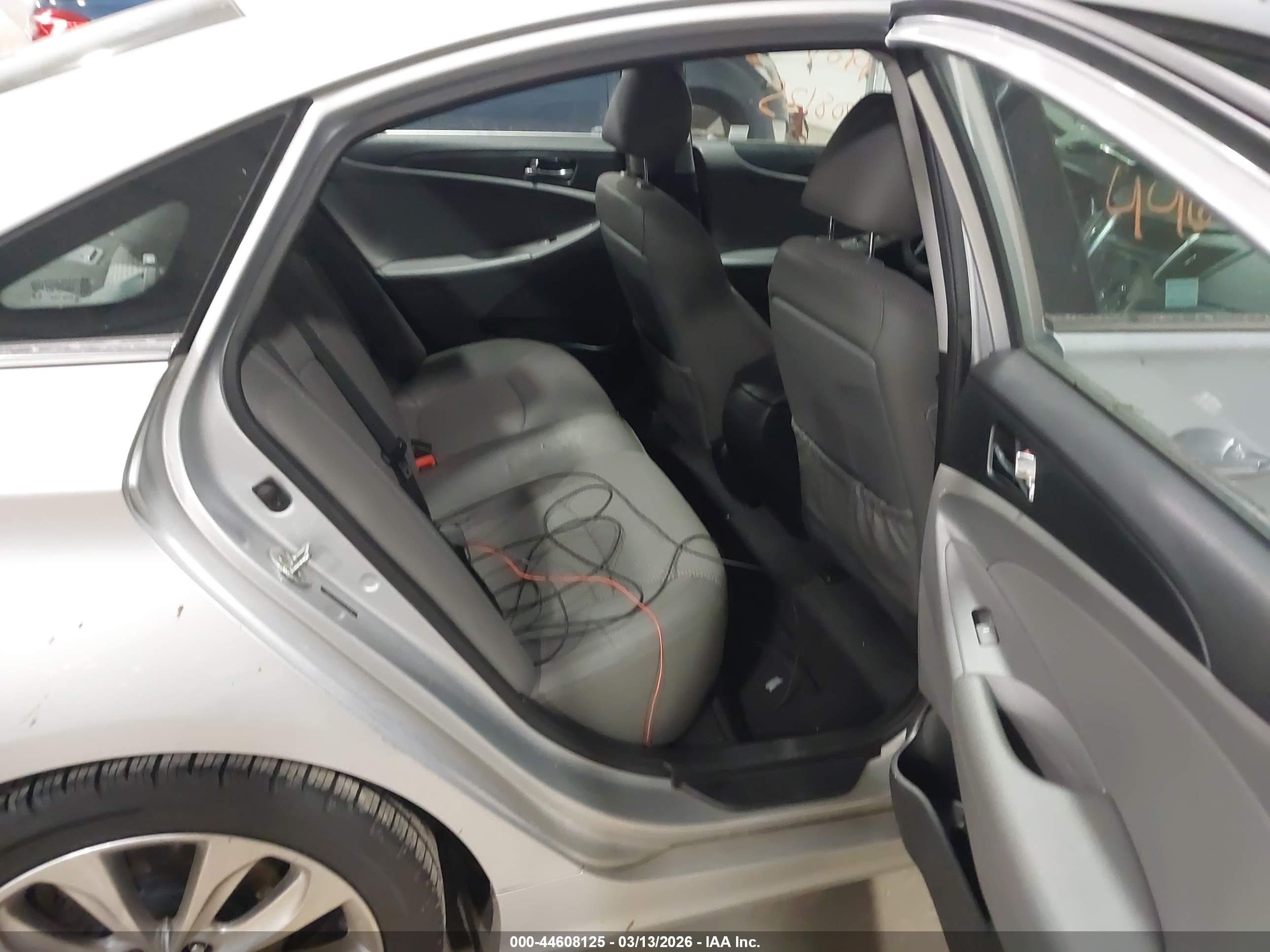 HYUNDAI SONATA image 8