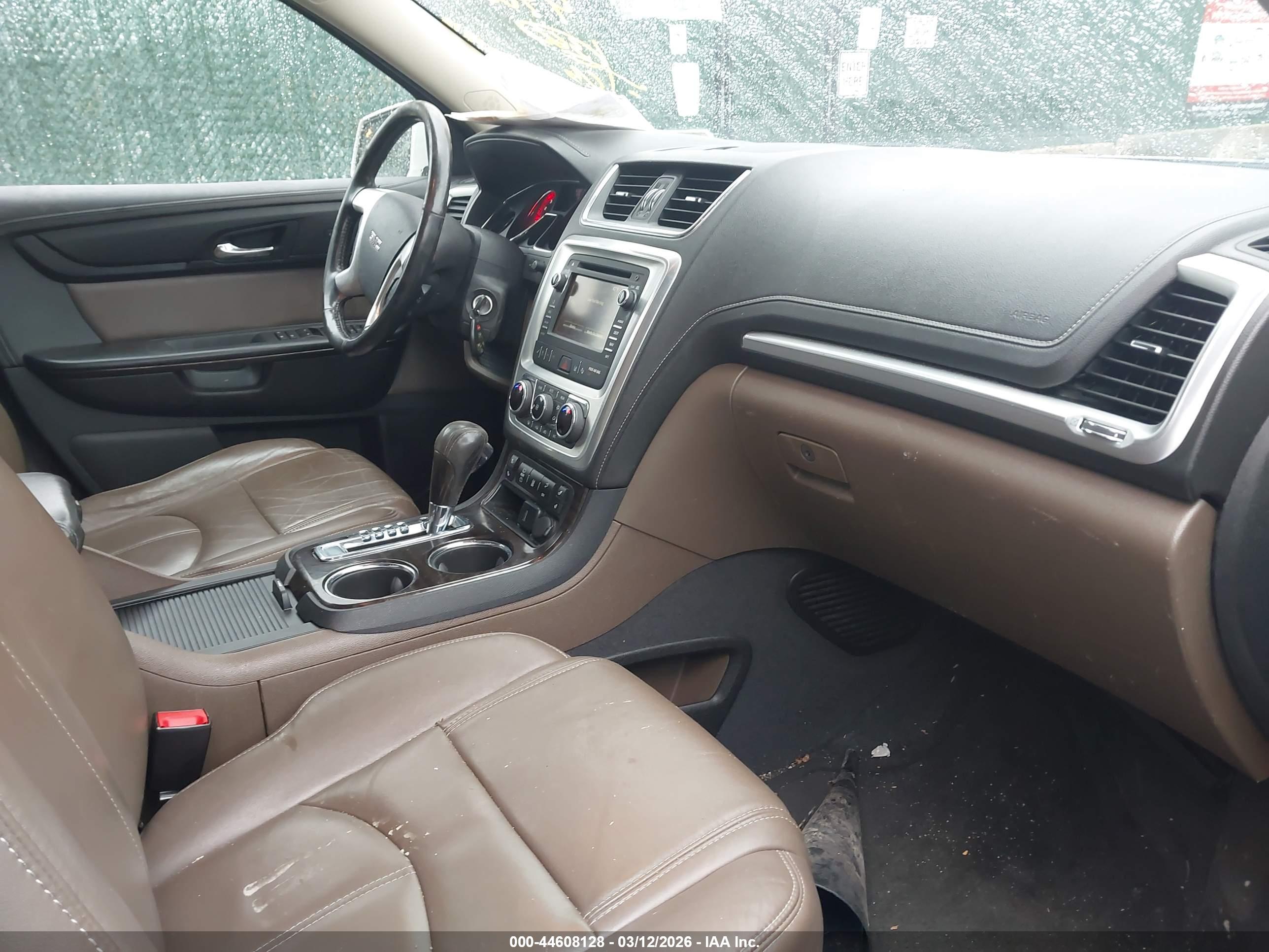 GMC ACADIA image 5