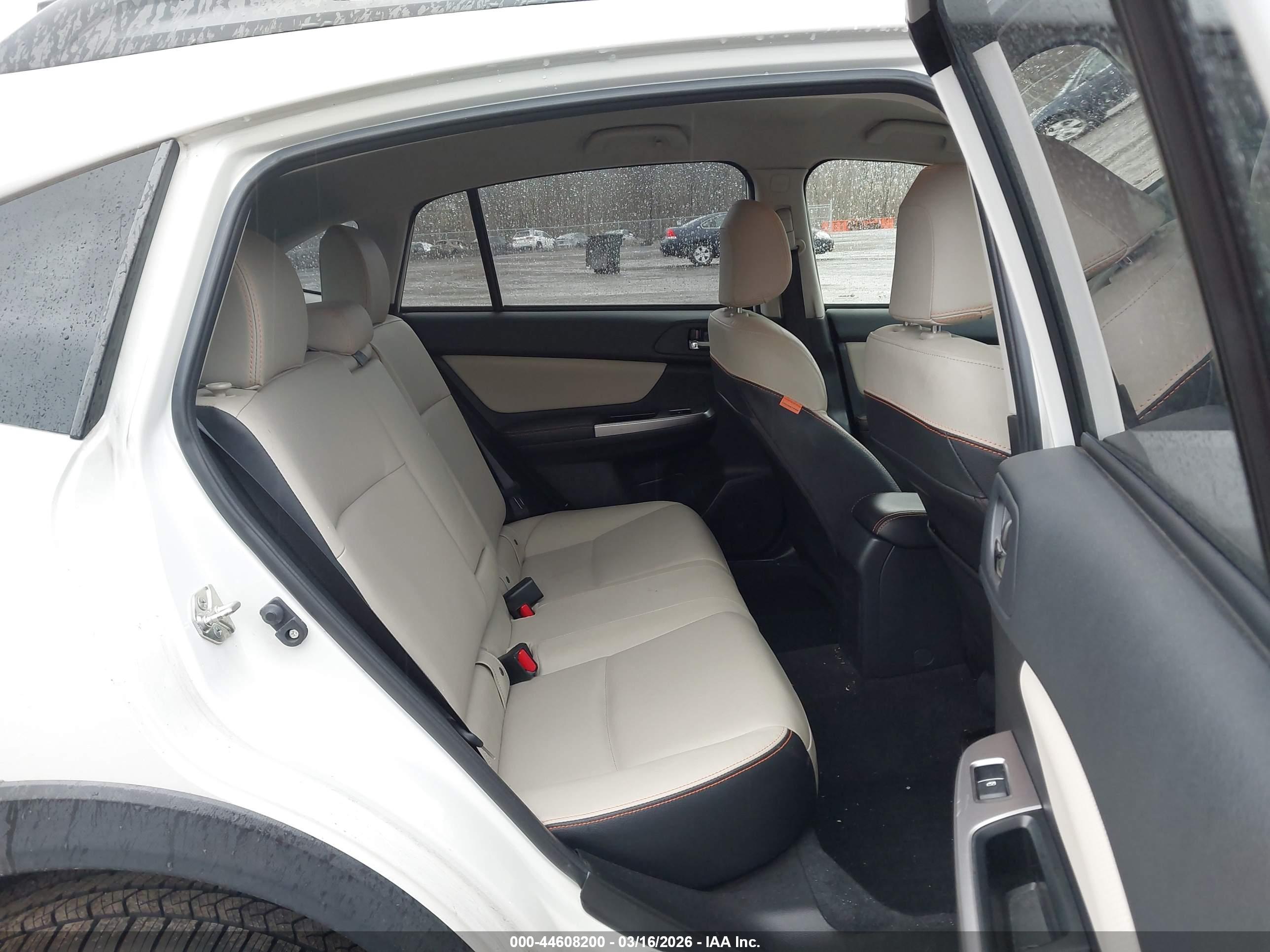 SUBARU CROSSTREK image 8
