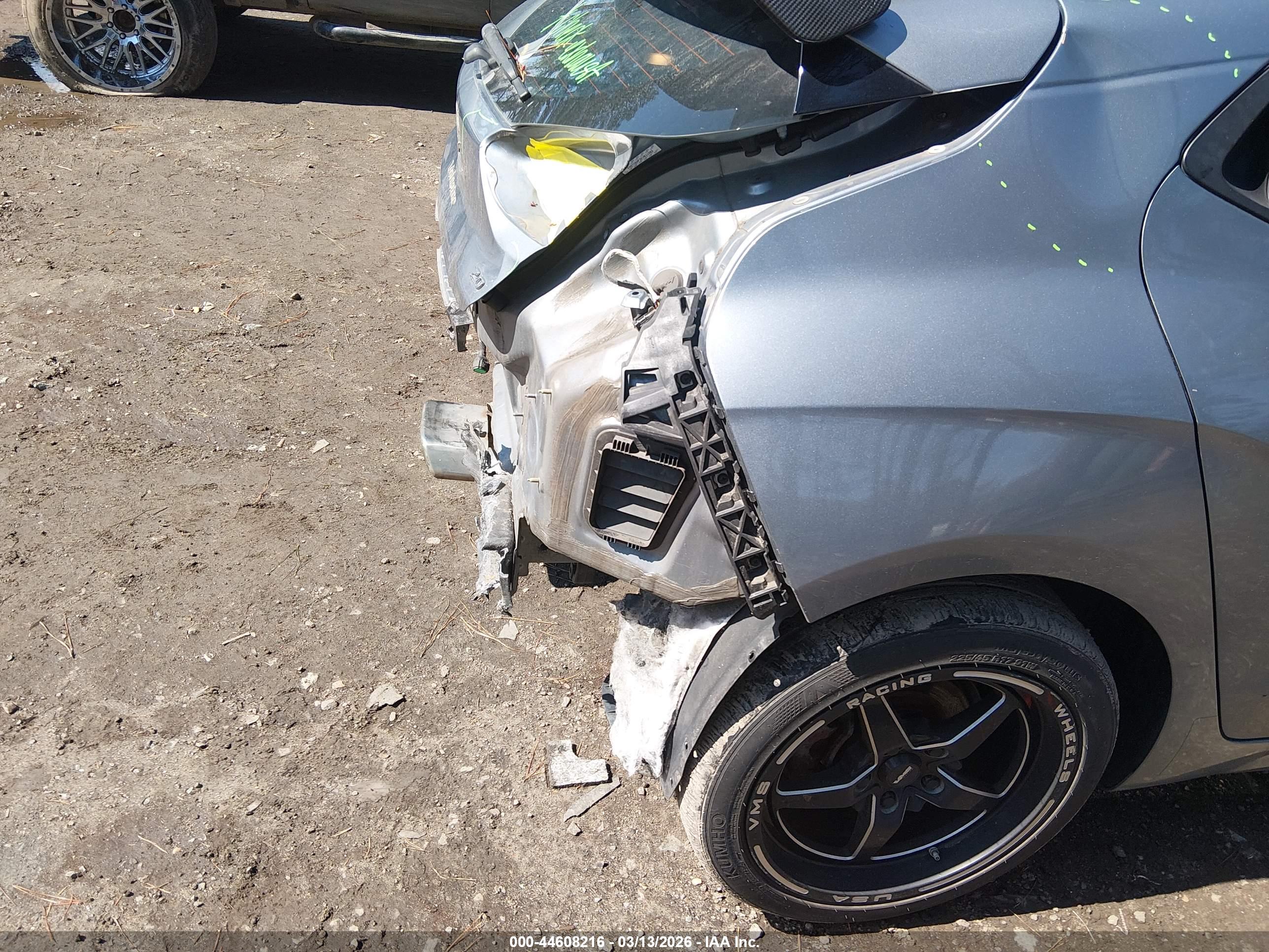 HYUNDAI VELOSTER image 6