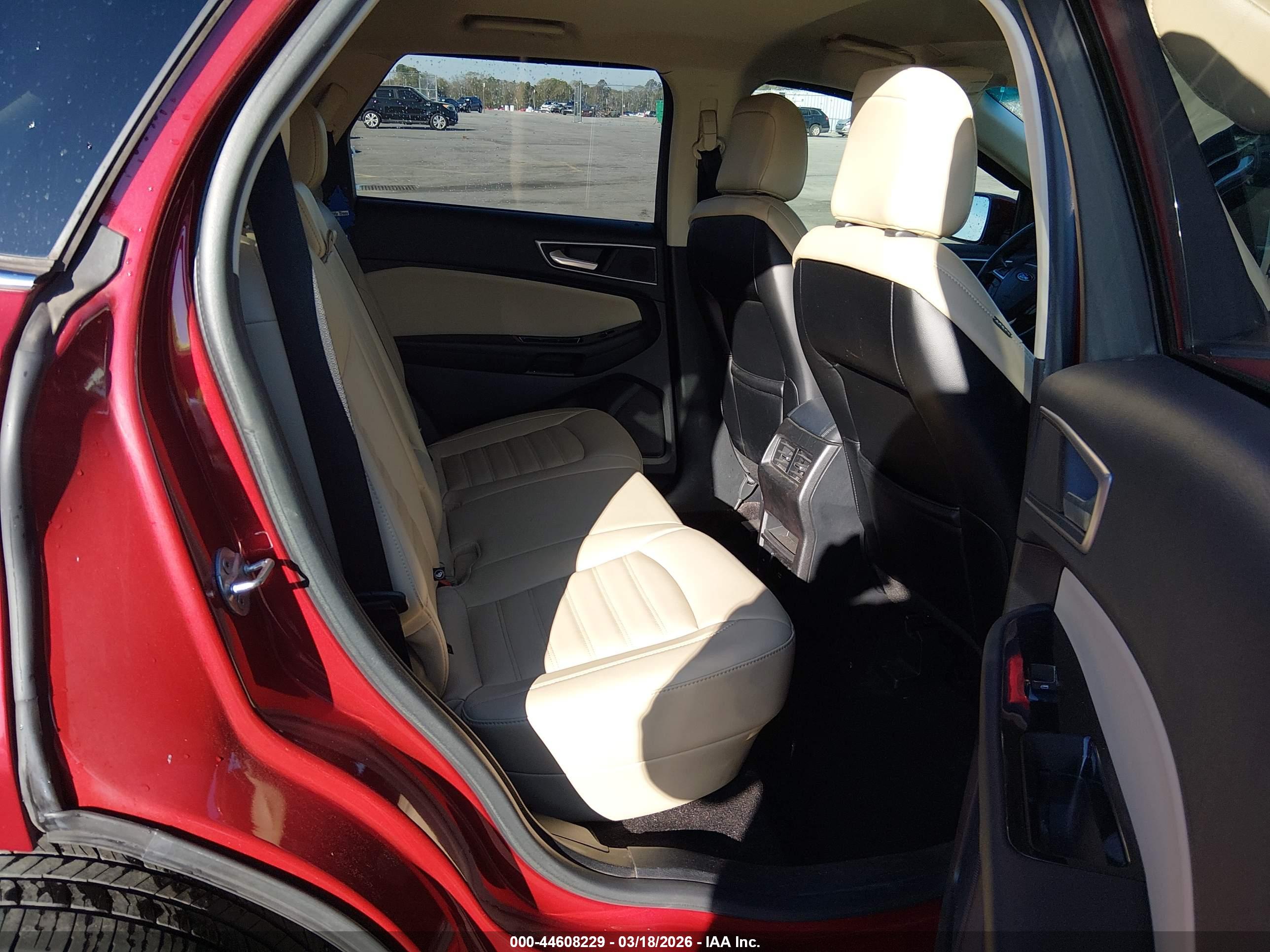 FORD EDGE image 8