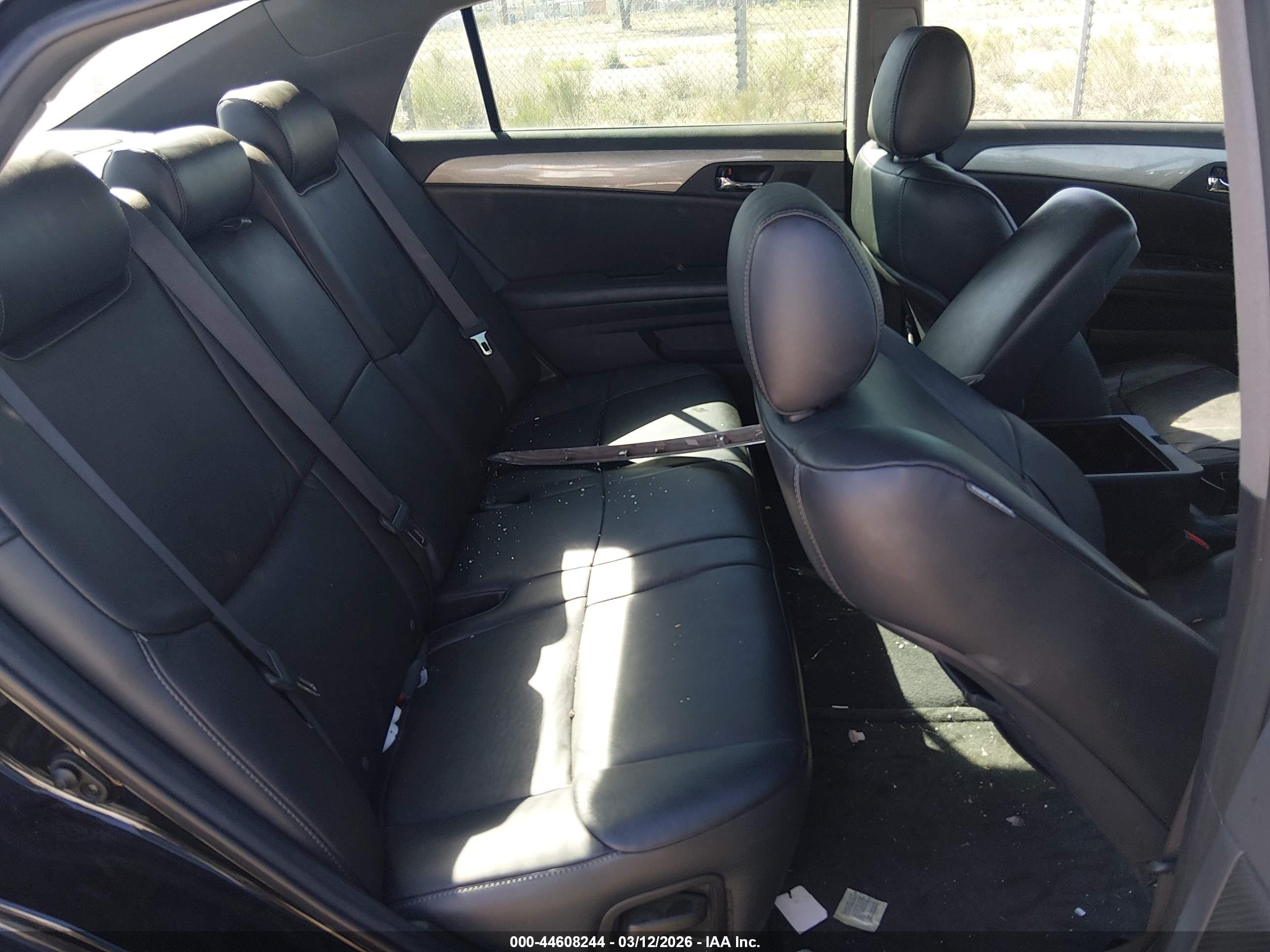 TOYOTA AVALON image 8