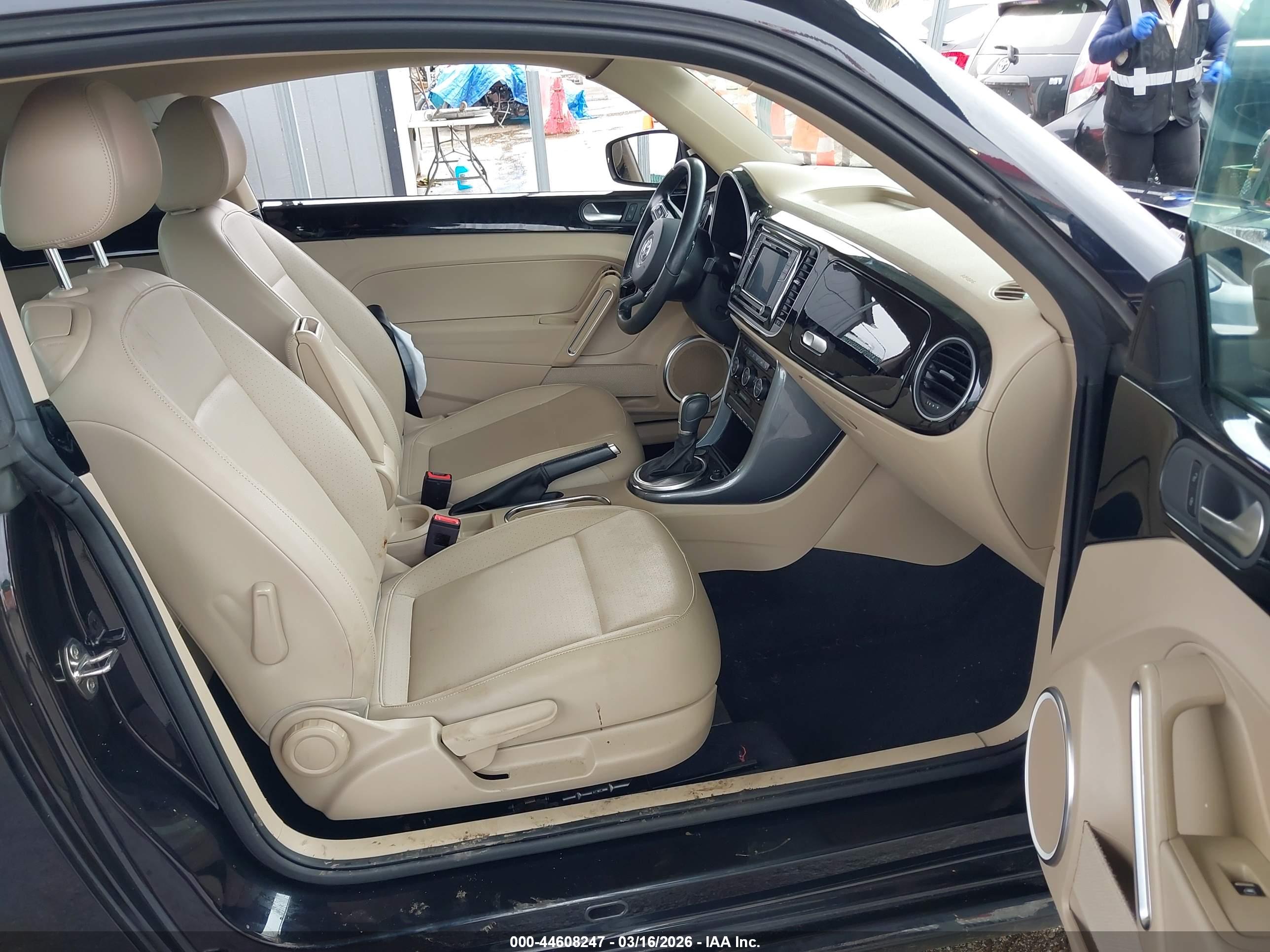 VOLKSWAGEN BEETLE image 5
