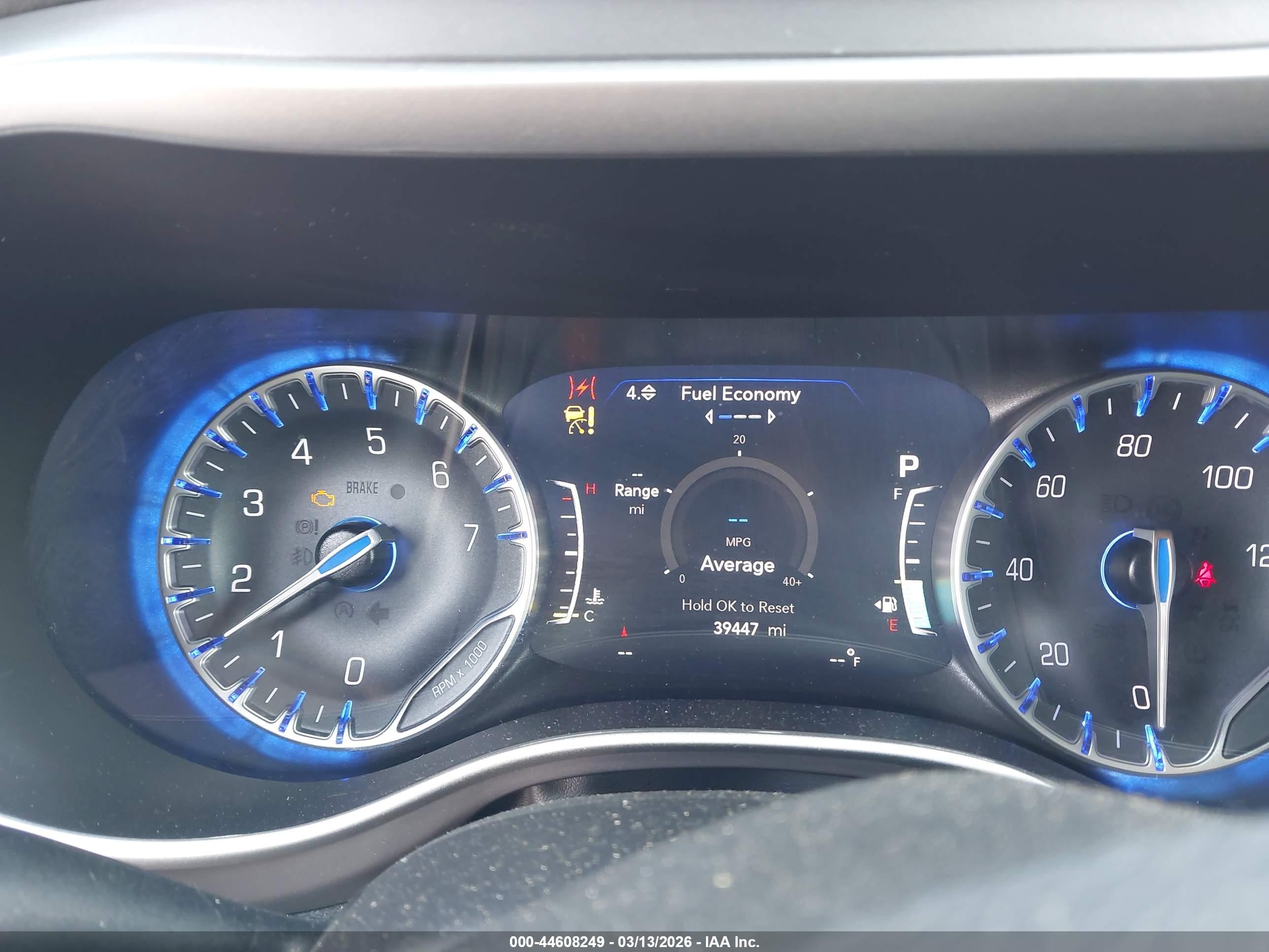 CHRYSLER PACIFICA image 7