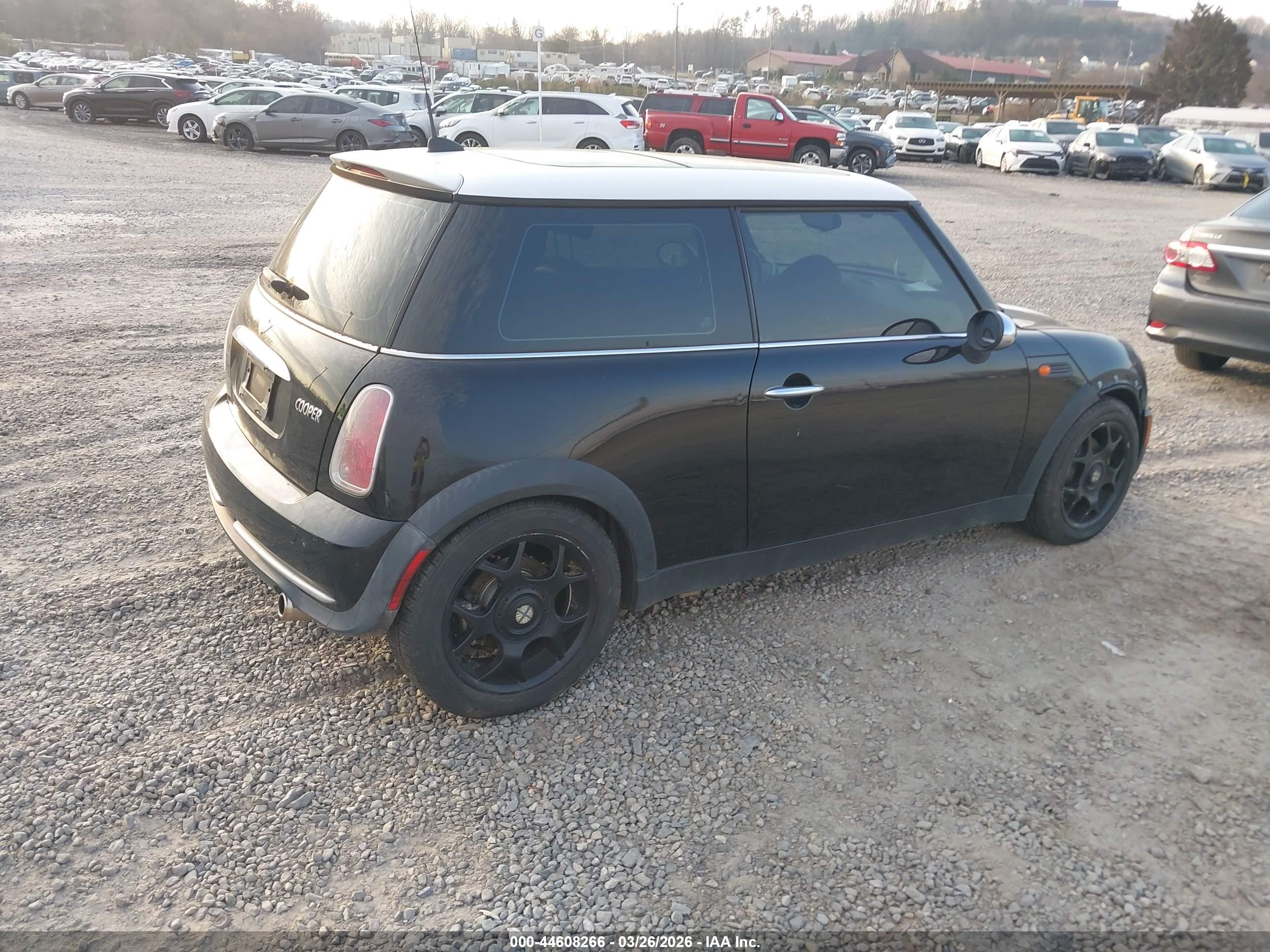 MINI COOPER image 4