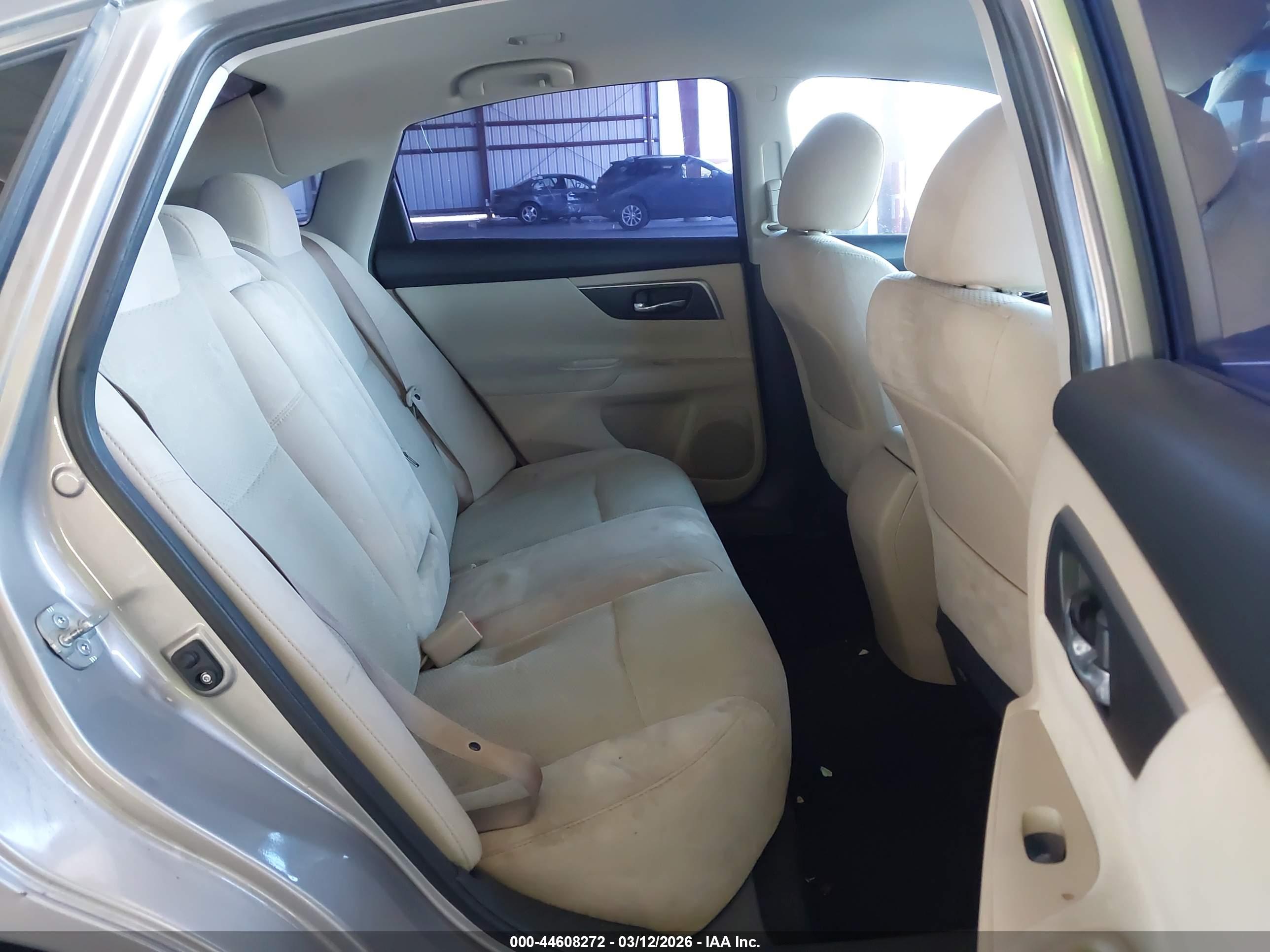 NISSAN ALTIMA image 8