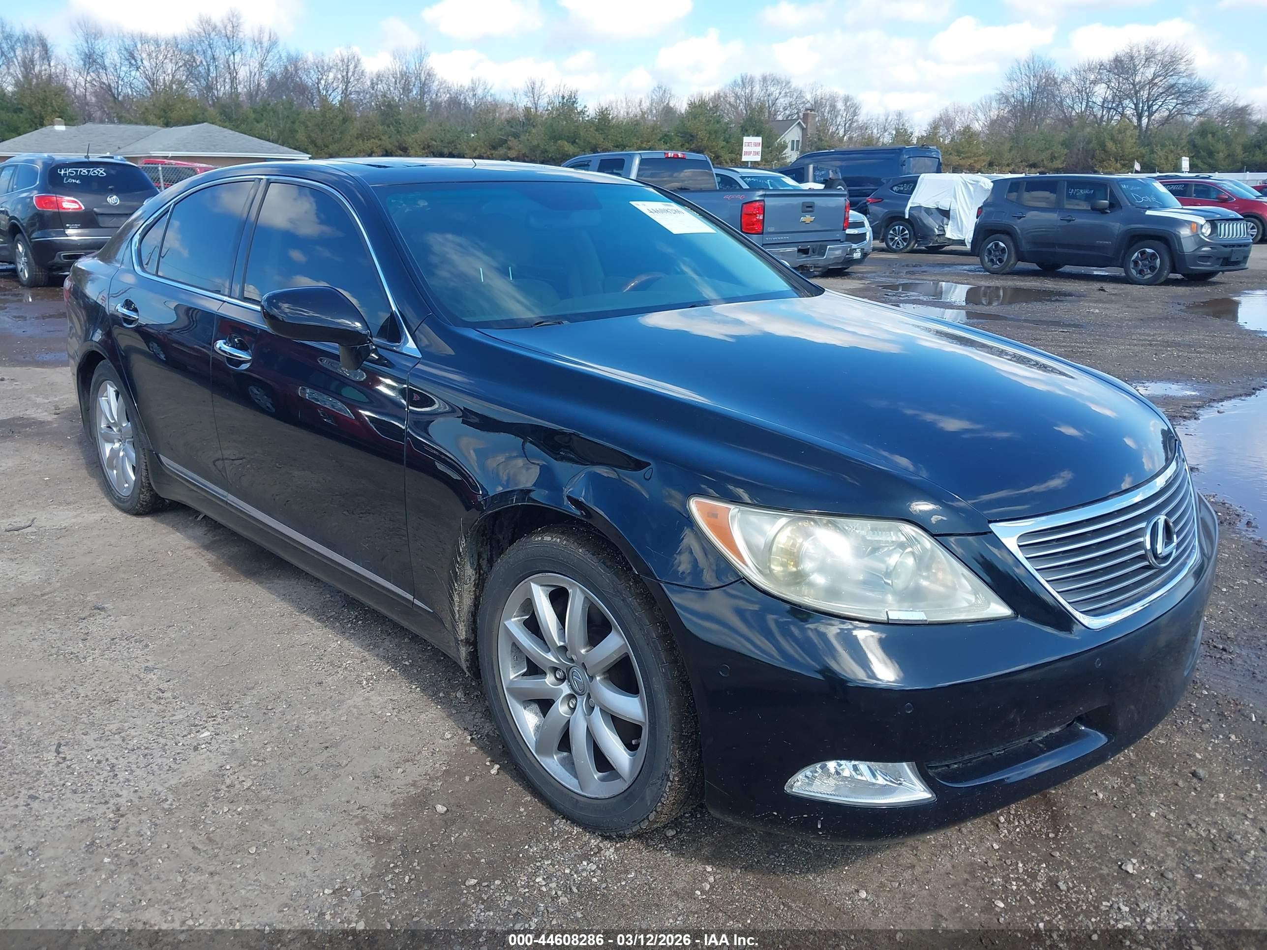 LEXUS LS image 6