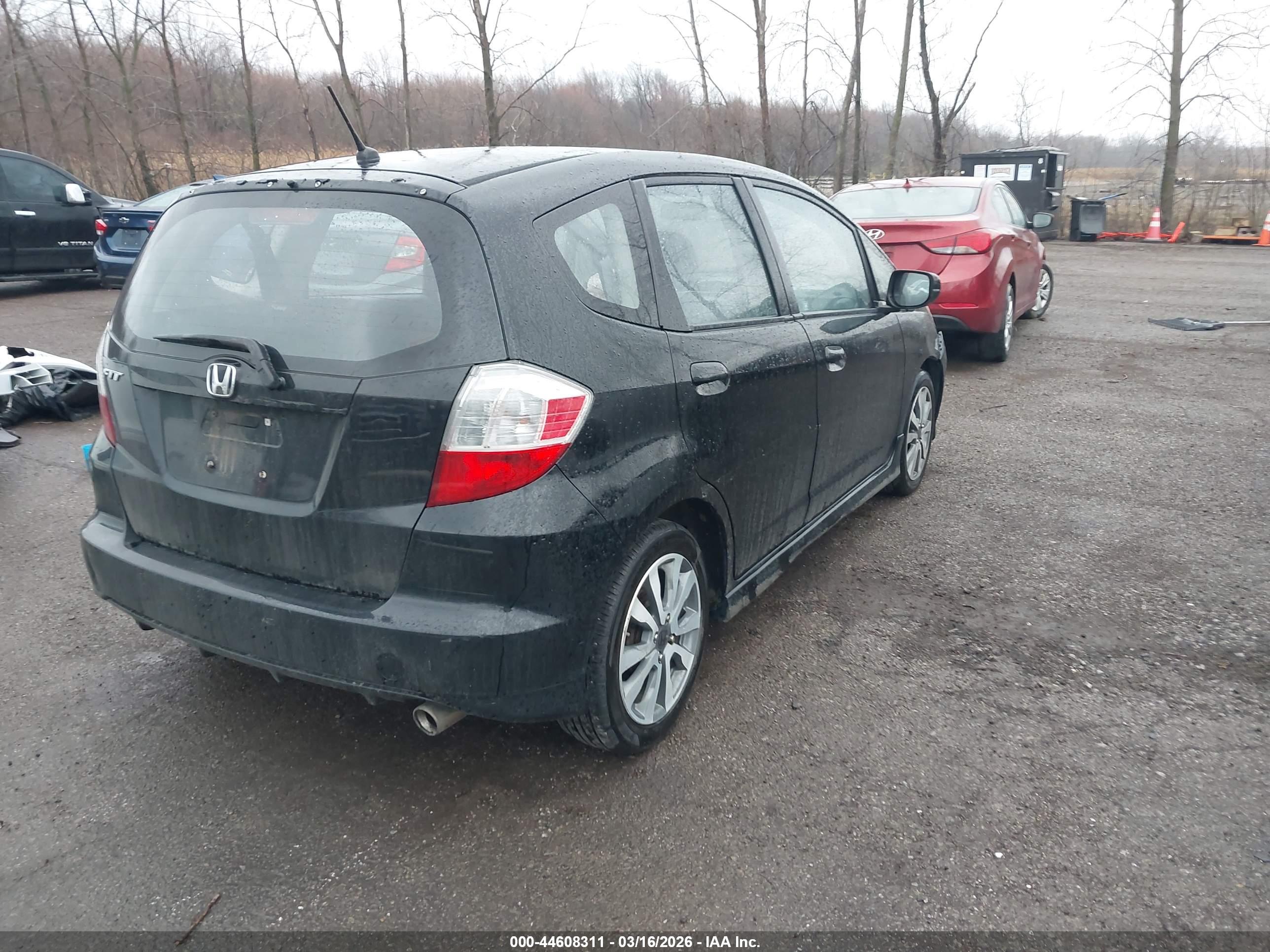 HONDA FIT image 4