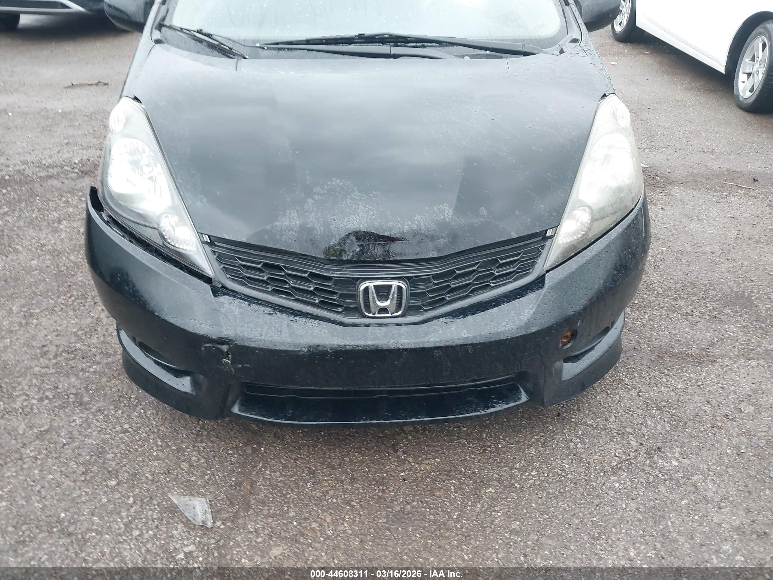 HONDA FIT image 6
