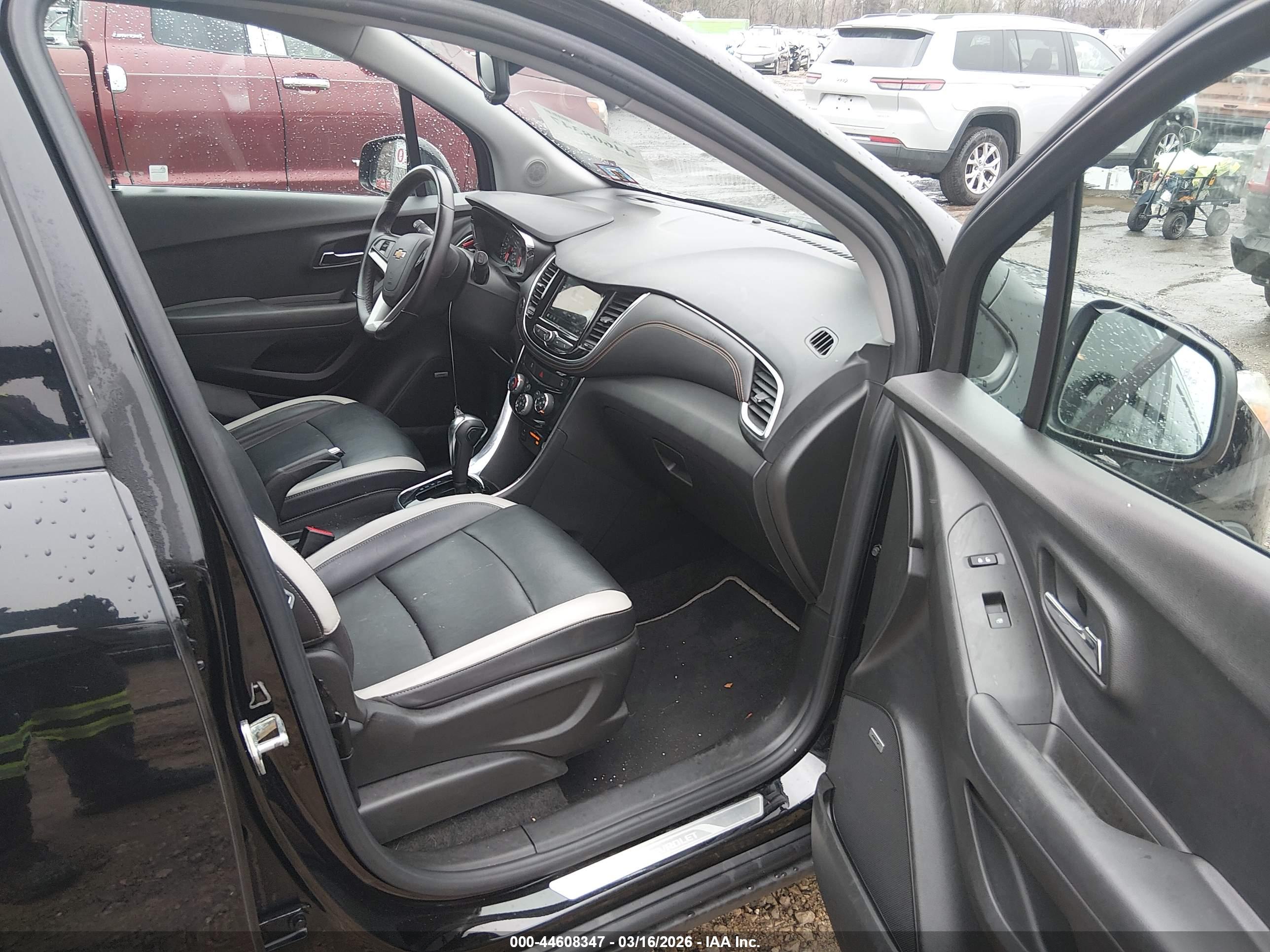 CHEVROLET TRAX image 5