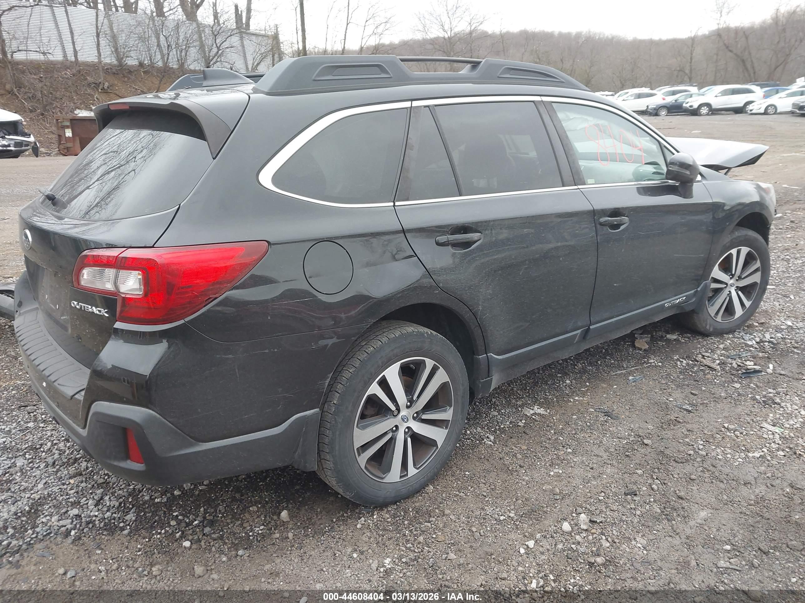 SUBARU OUTBACK image 4
