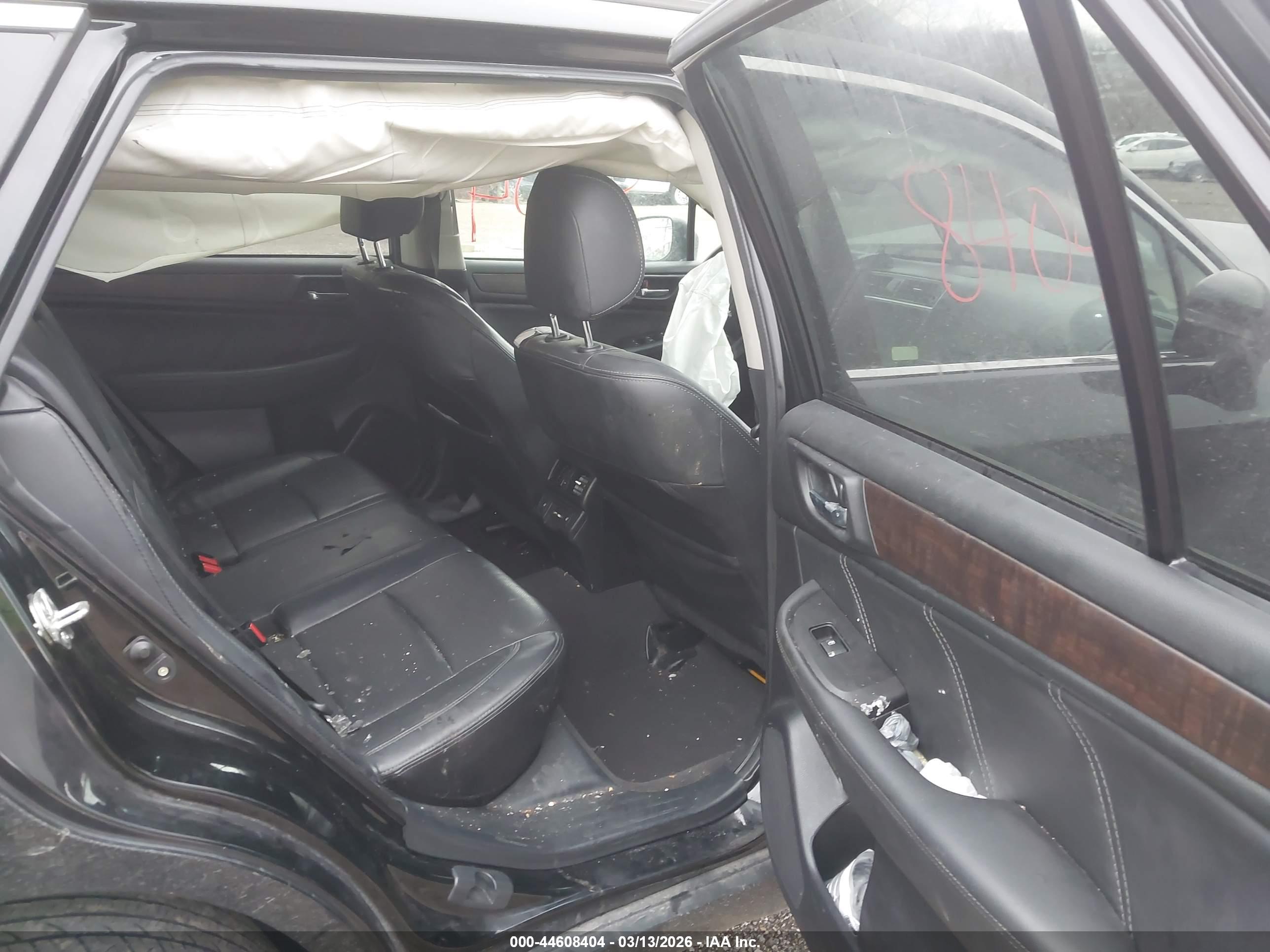 SUBARU OUTBACK image 8