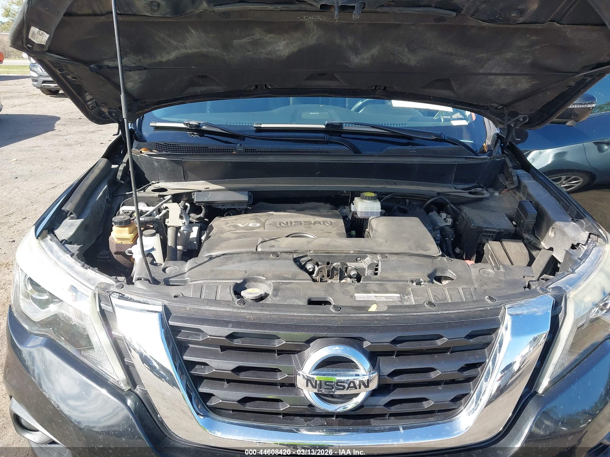 NISSAN PATHFINDER image 10
