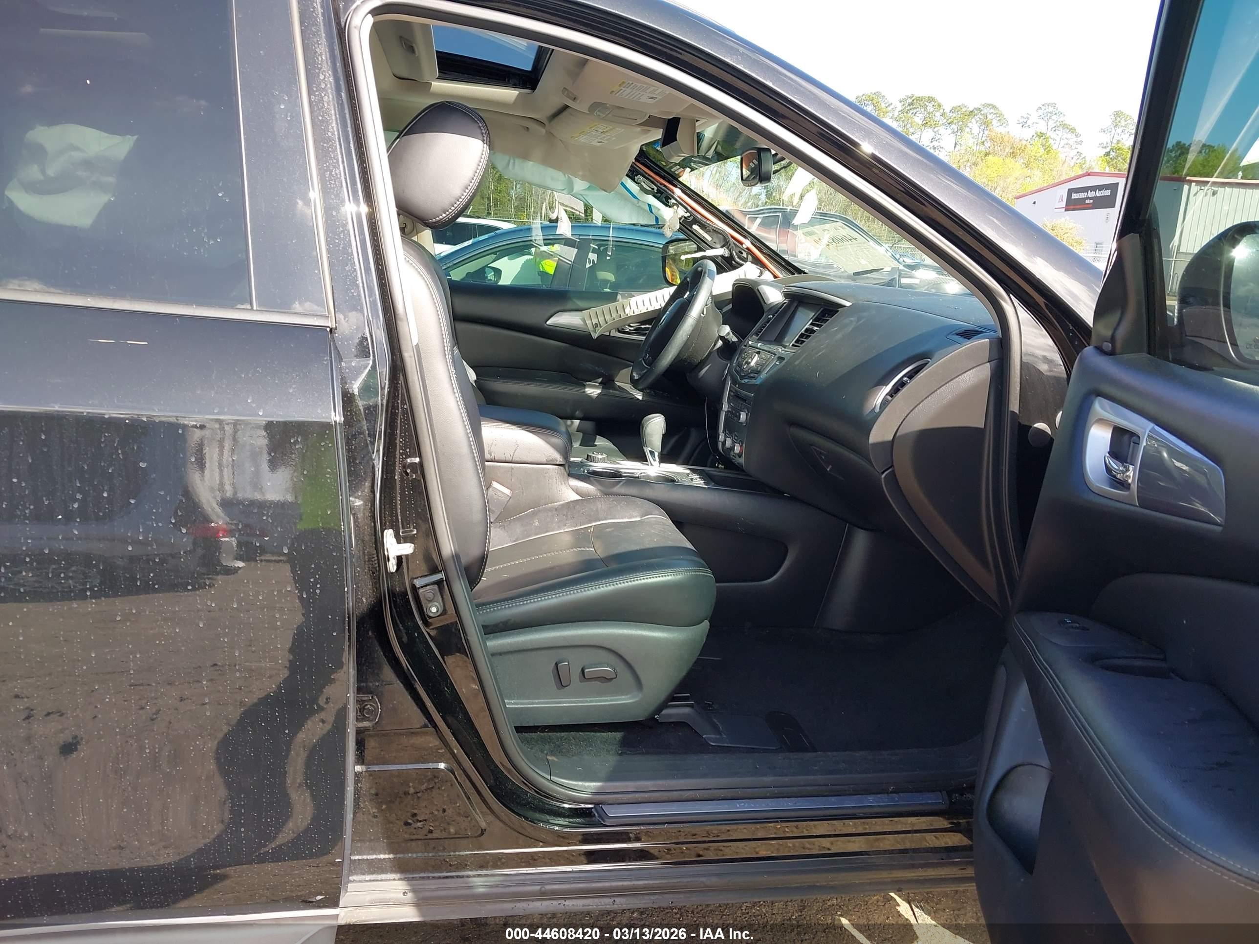 NISSAN PATHFINDER image 5