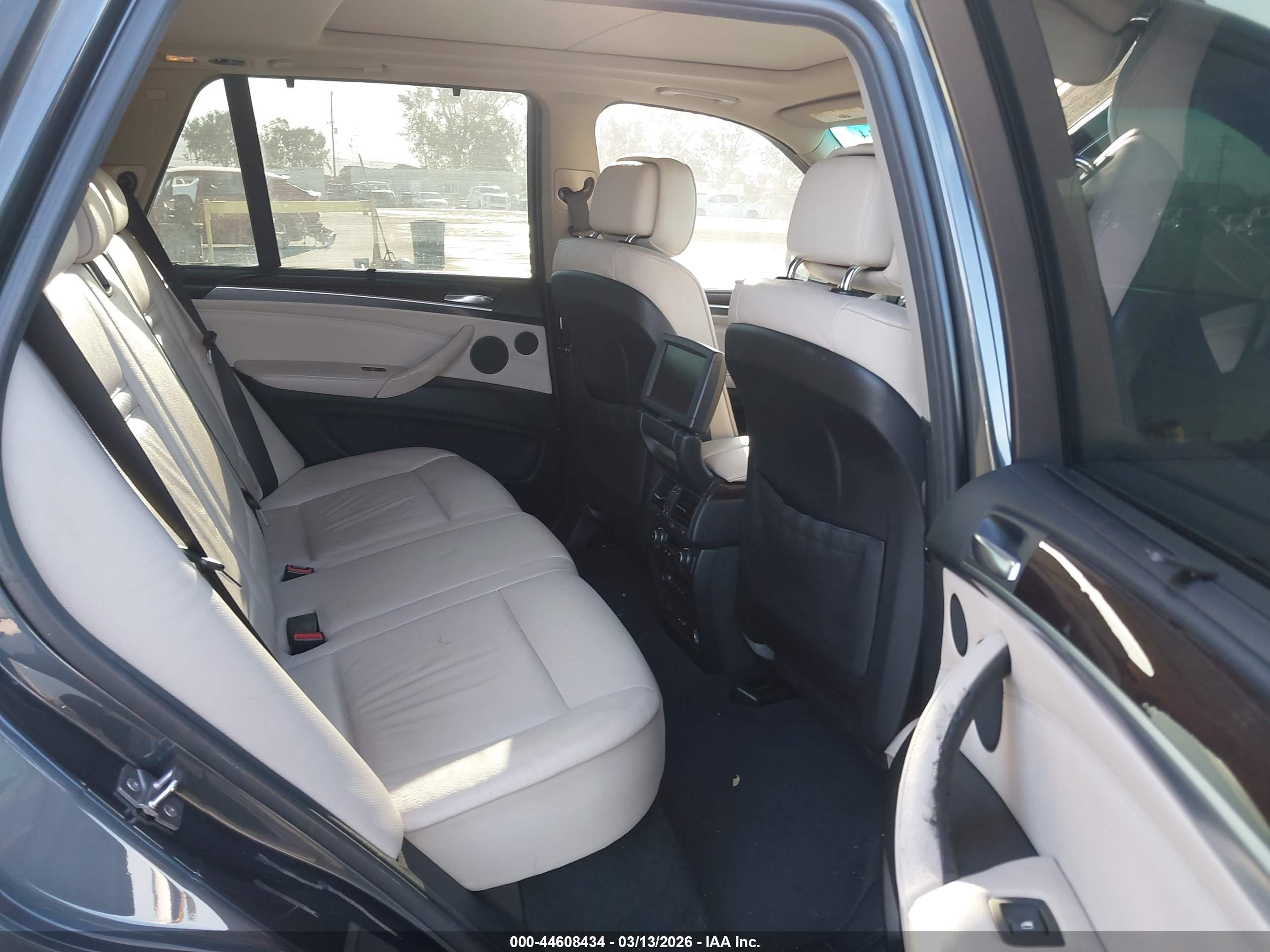 BMW X5 image 8